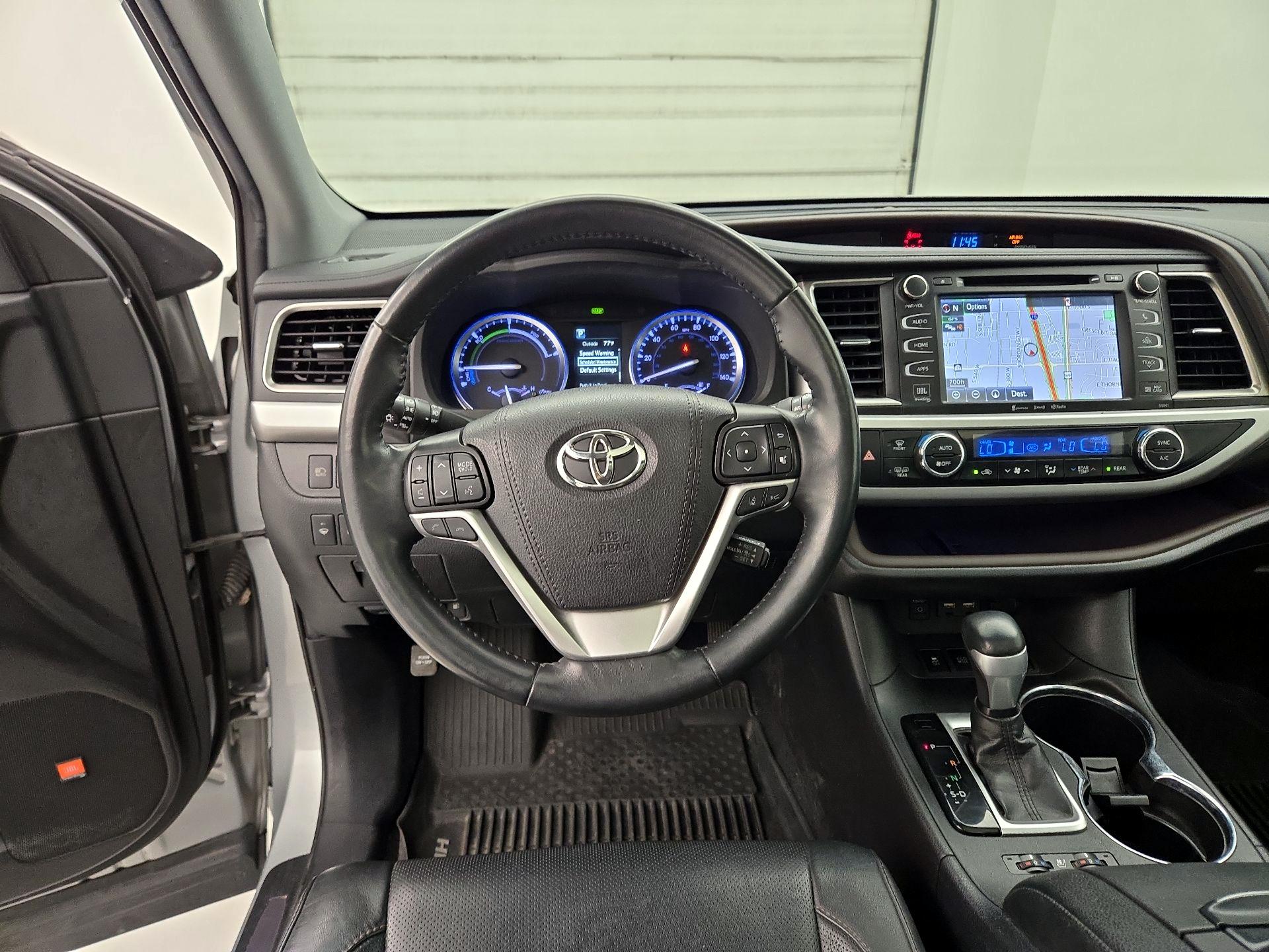Thumbnail: 2019 Toyota Highlander - 10