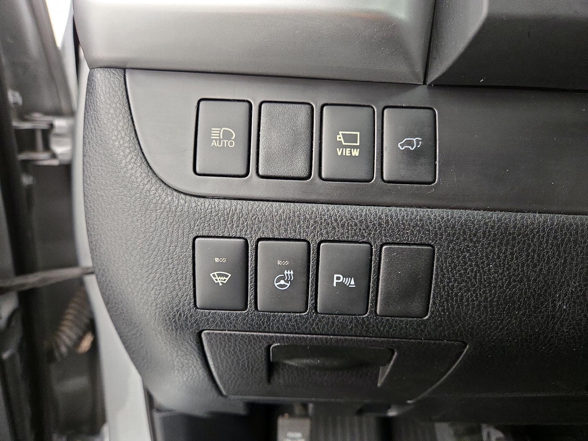 Thumbnail: 2019 Toyota Highlander - 13