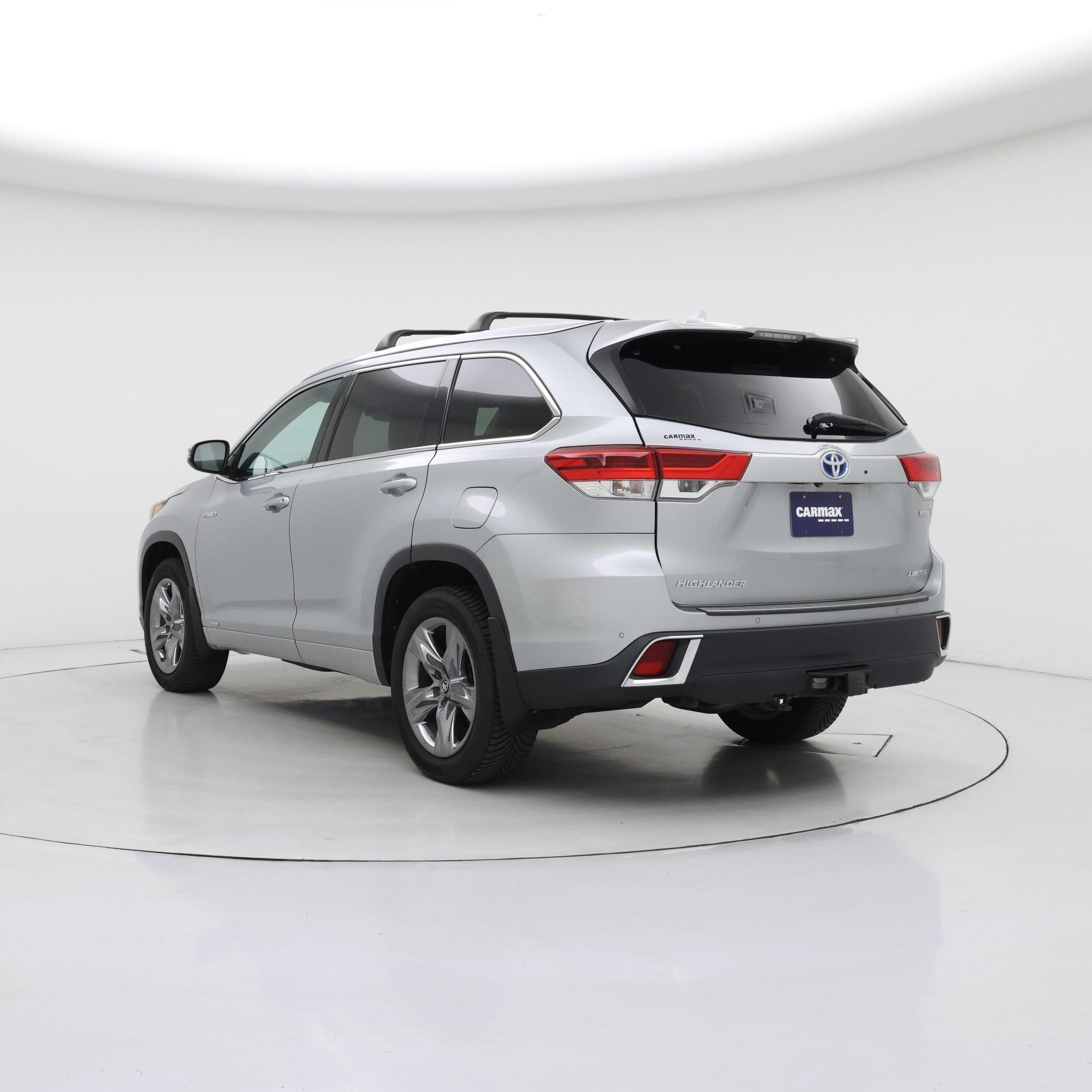 Thumbnail: 2019 Toyota Highlander - 2