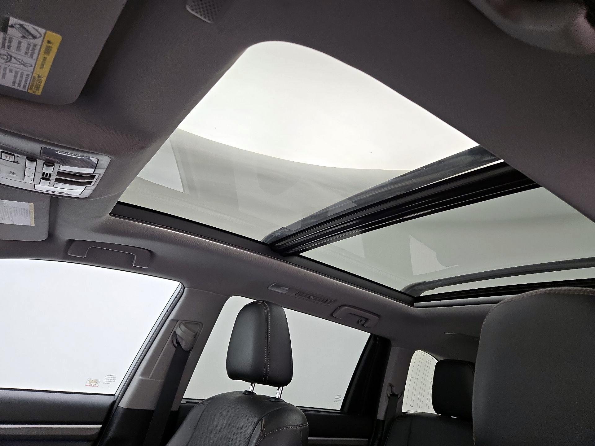 Thumbnail: 2019 Toyota Highlander - 20