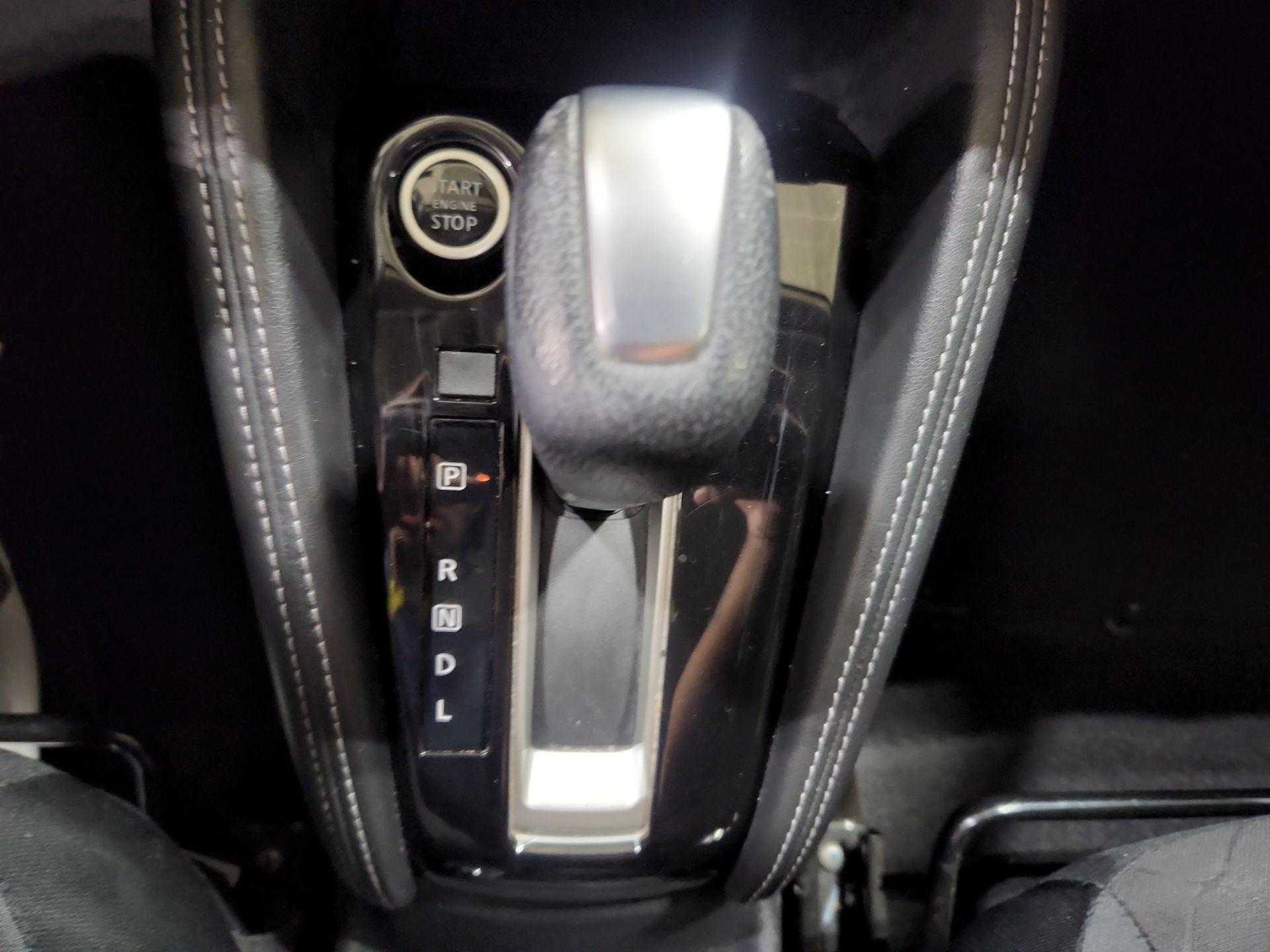 Thumbnail: 2019 Nissan Kicks - 17