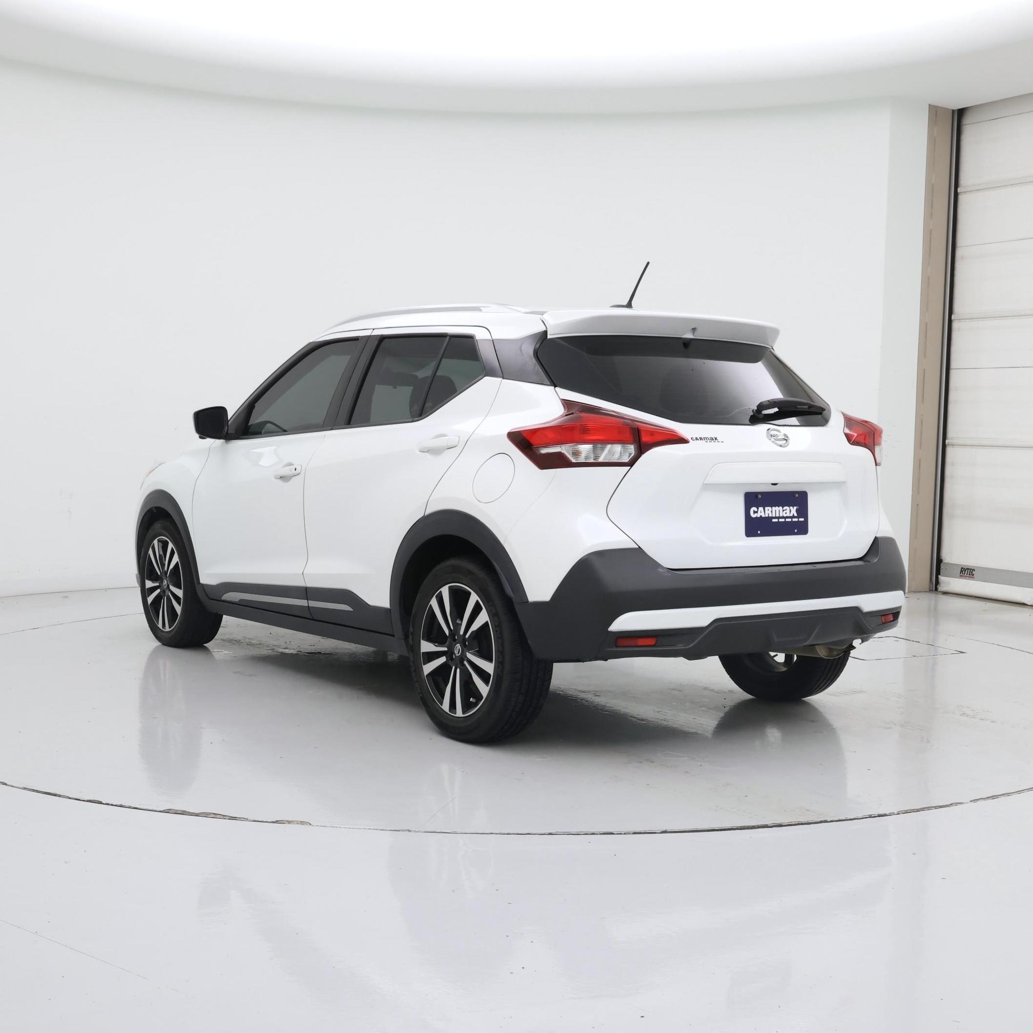 Thumbnail: 2019 Nissan Kicks - 2