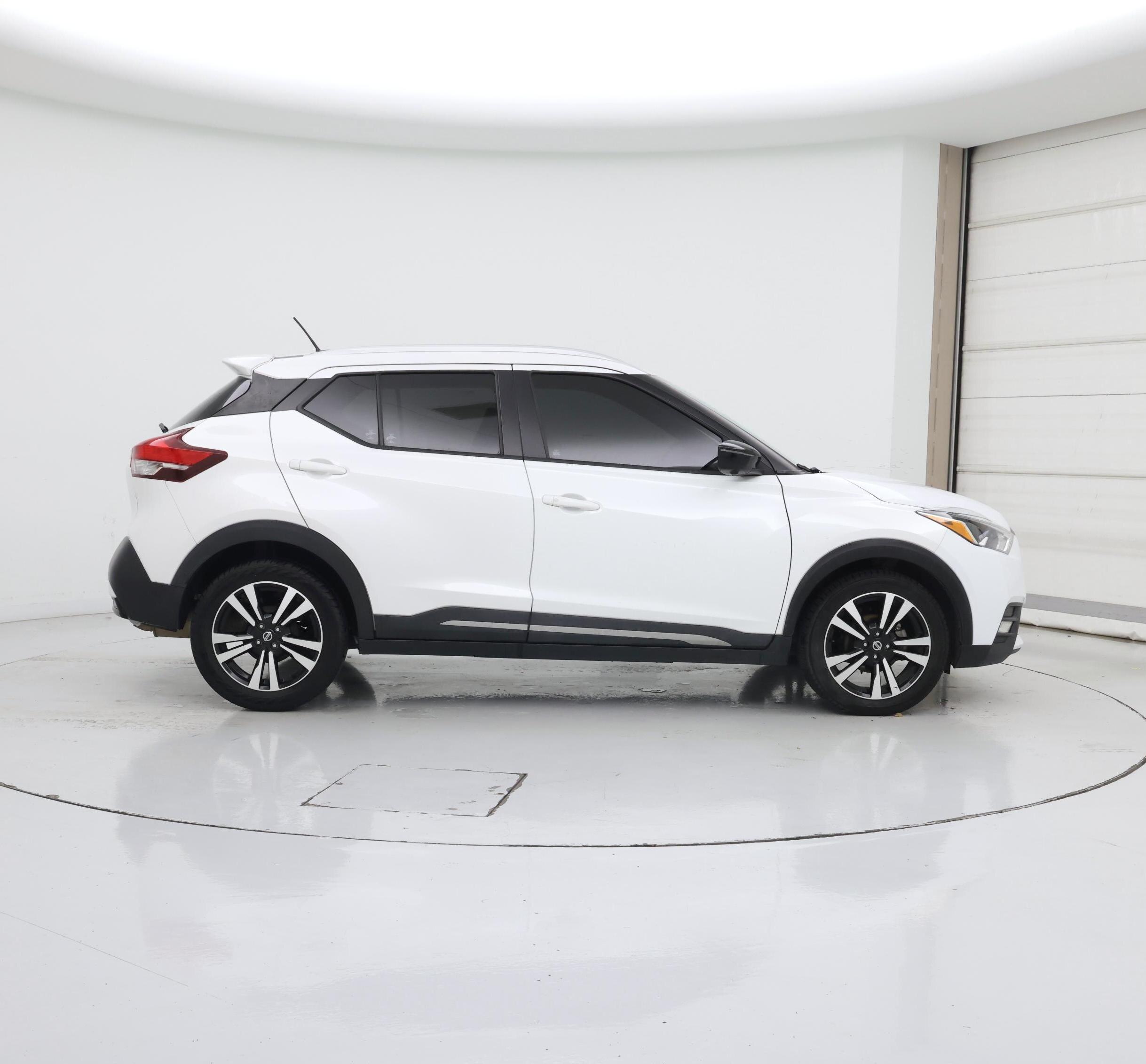 Thumbnail: 2019 Nissan Kicks - 7