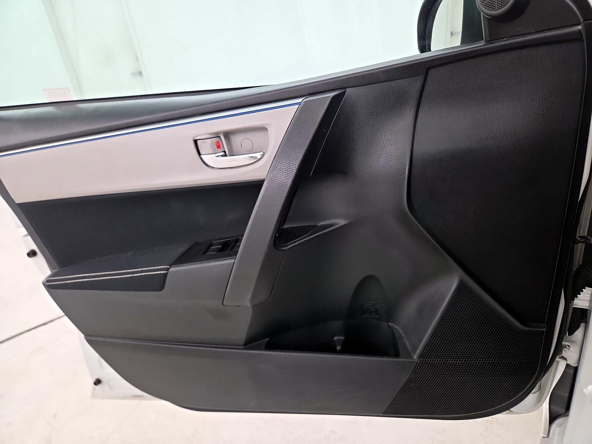 Thumbnail: 2014 Toyota Corolla - 12
