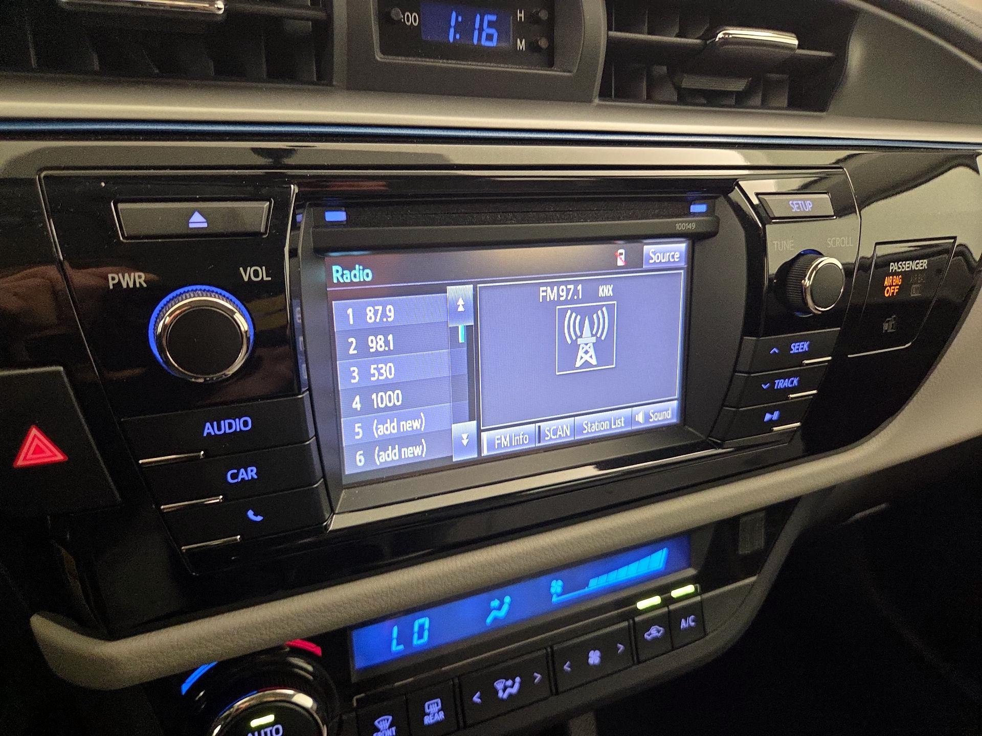 Thumbnail: 2014 Toyota Corolla - 15