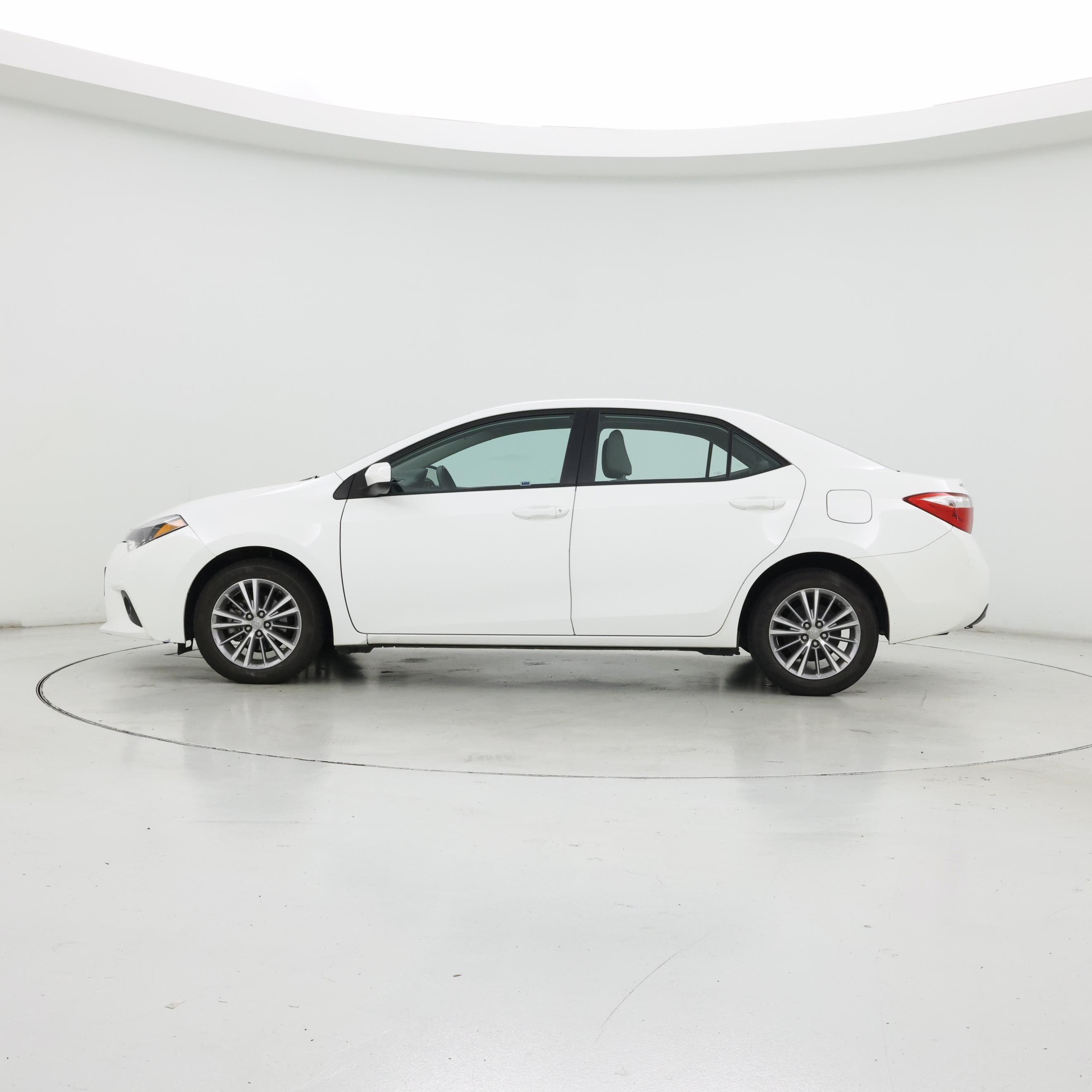 Thumbnail: 2014 Toyota Corolla - 3