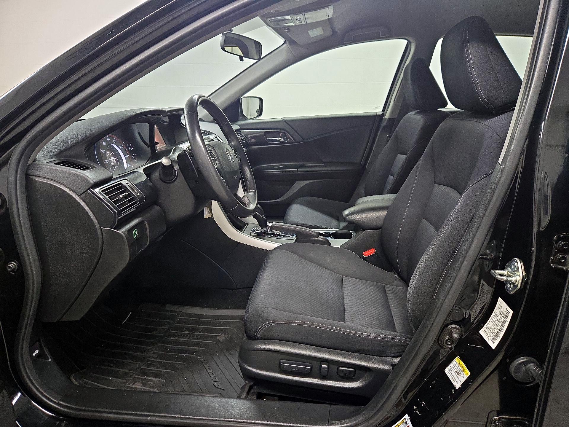Thumbnail: 2015 Honda Accord - 11