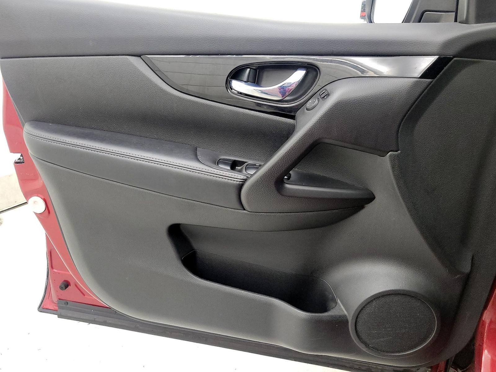 2020 Nissan Rogue Sport SV - Photo 13