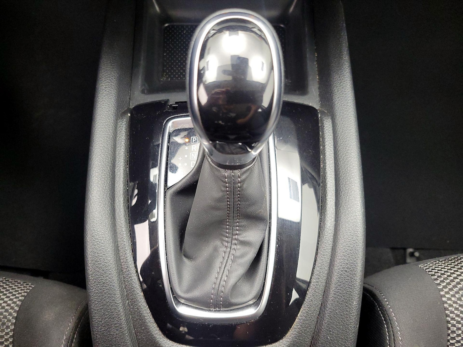 2020 Nissan Rogue Sport SV - Photo 18