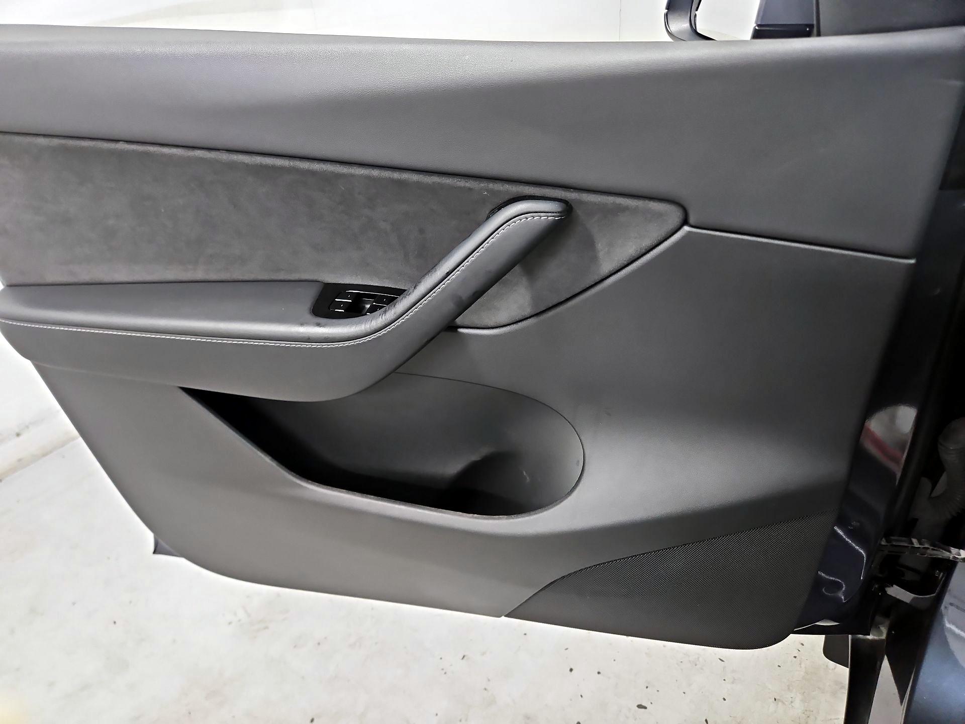 Thumbnail: 2020 Tesla Model Y - 12