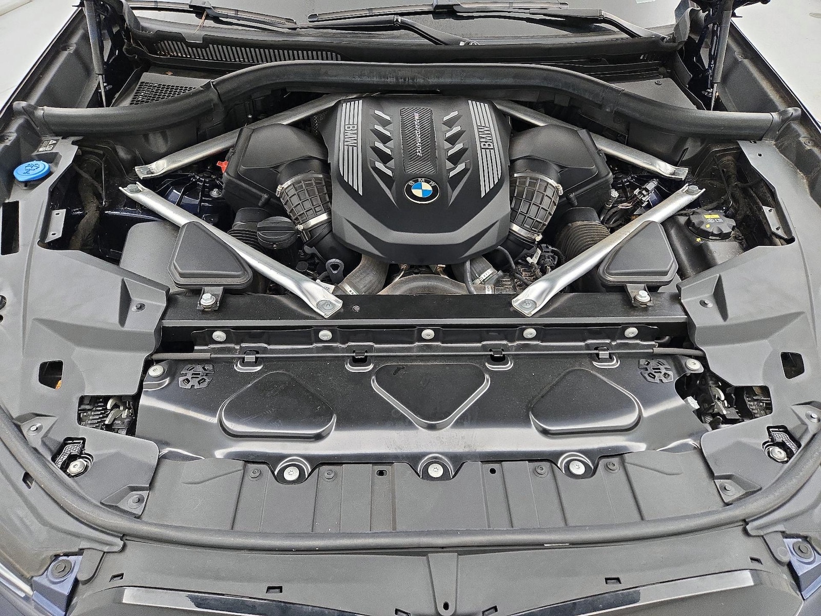 2022 BMW X5 M50i - Photo 25