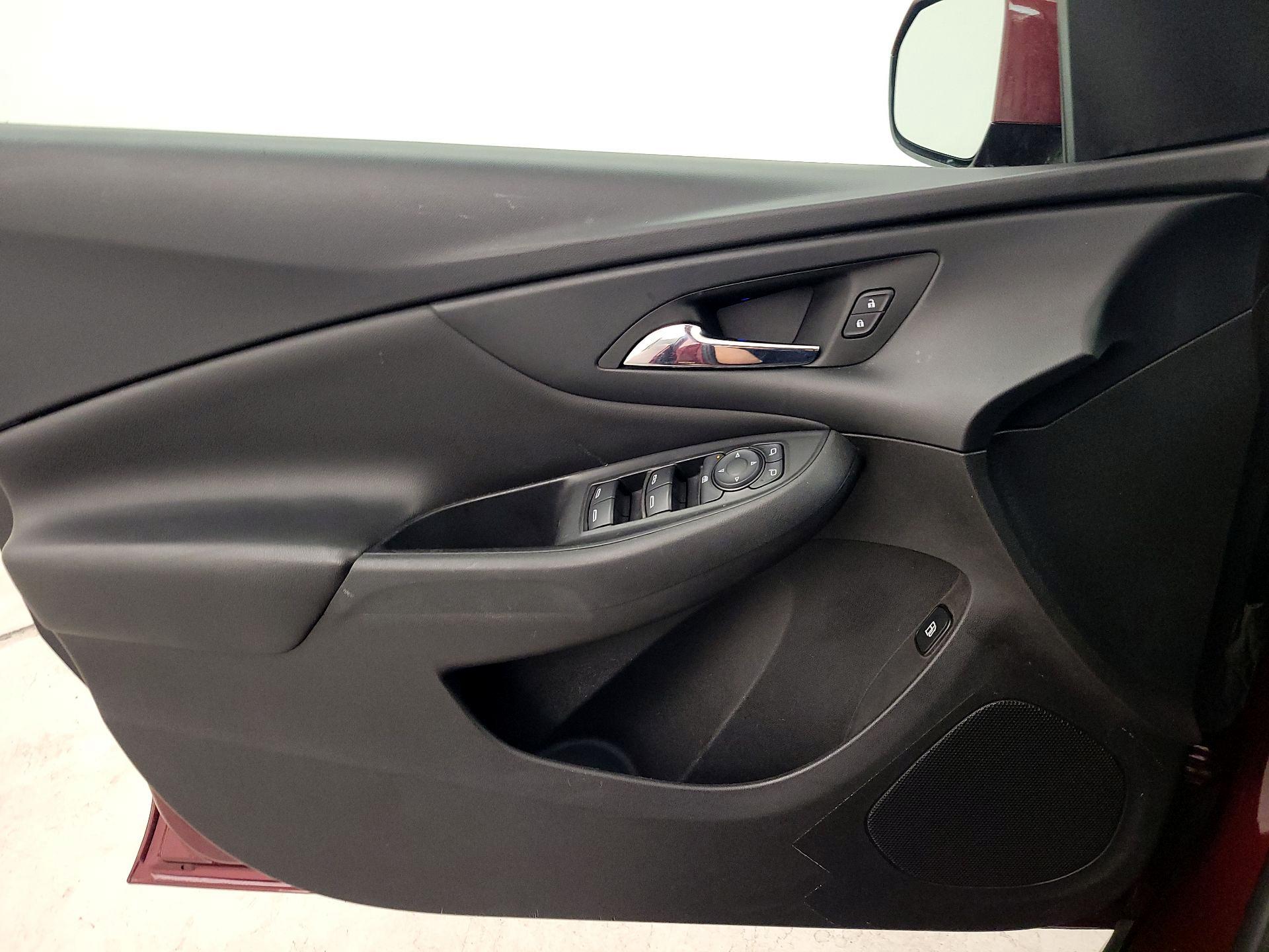 Thumbnail: 2017 Chevrolet Volt - 12