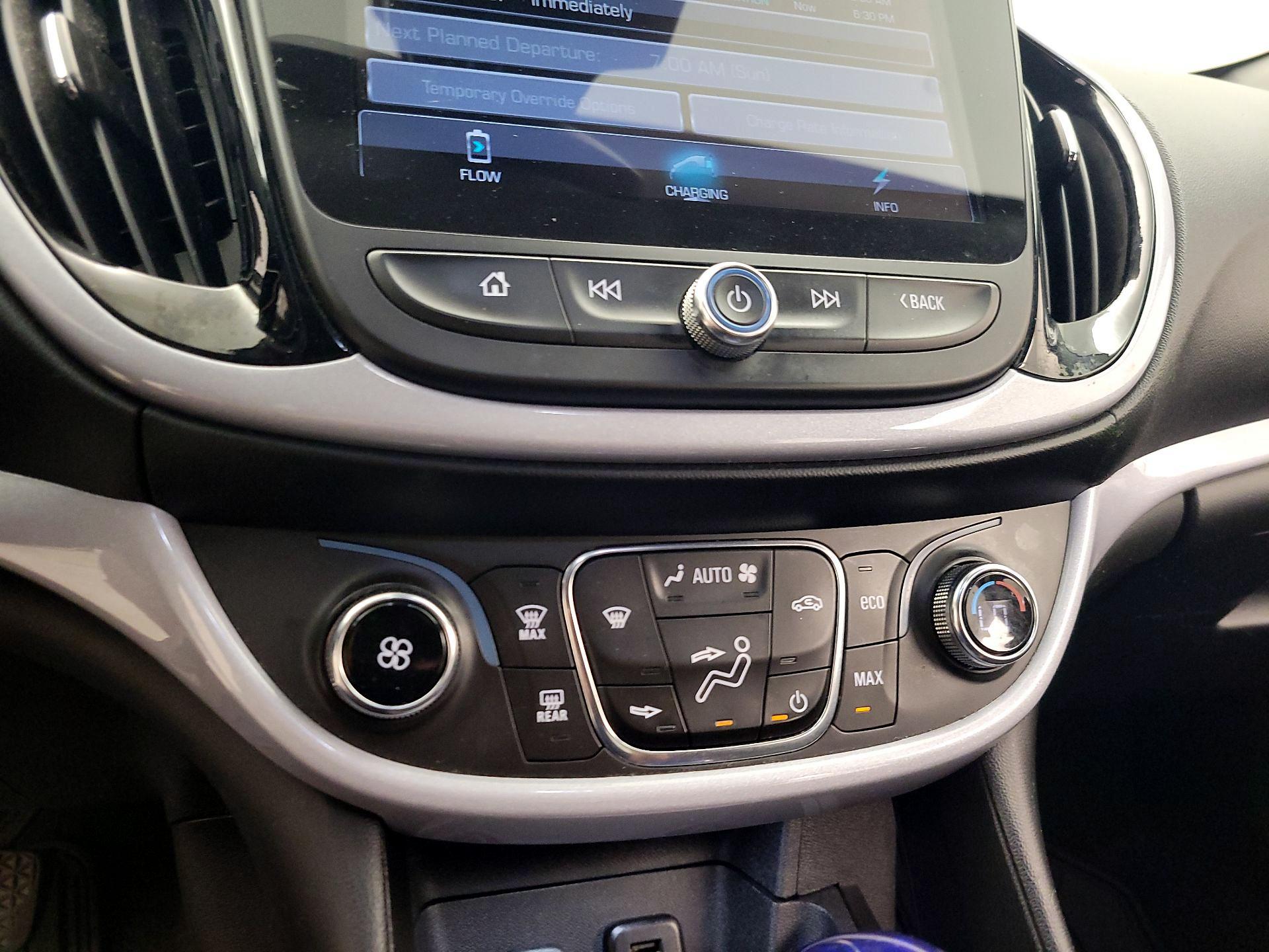 Thumbnail: 2017 Chevrolet Volt - 16