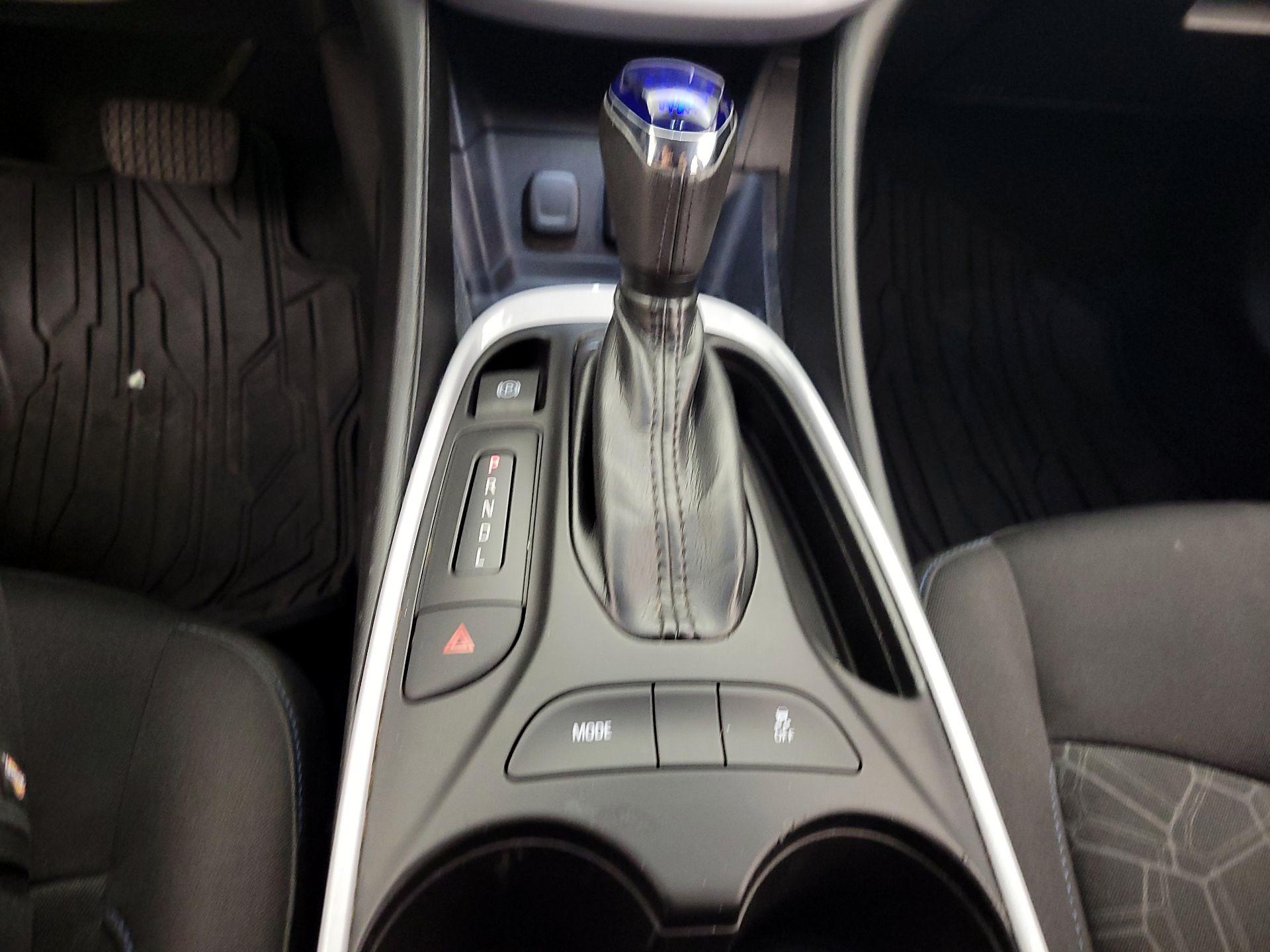 Thumbnail: 2017 Chevrolet Volt - 17