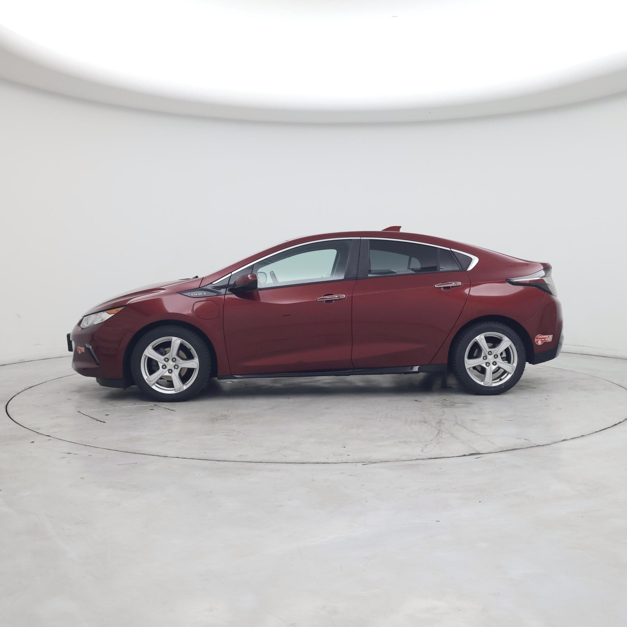 Thumbnail: 2017 Chevrolet Volt - 3