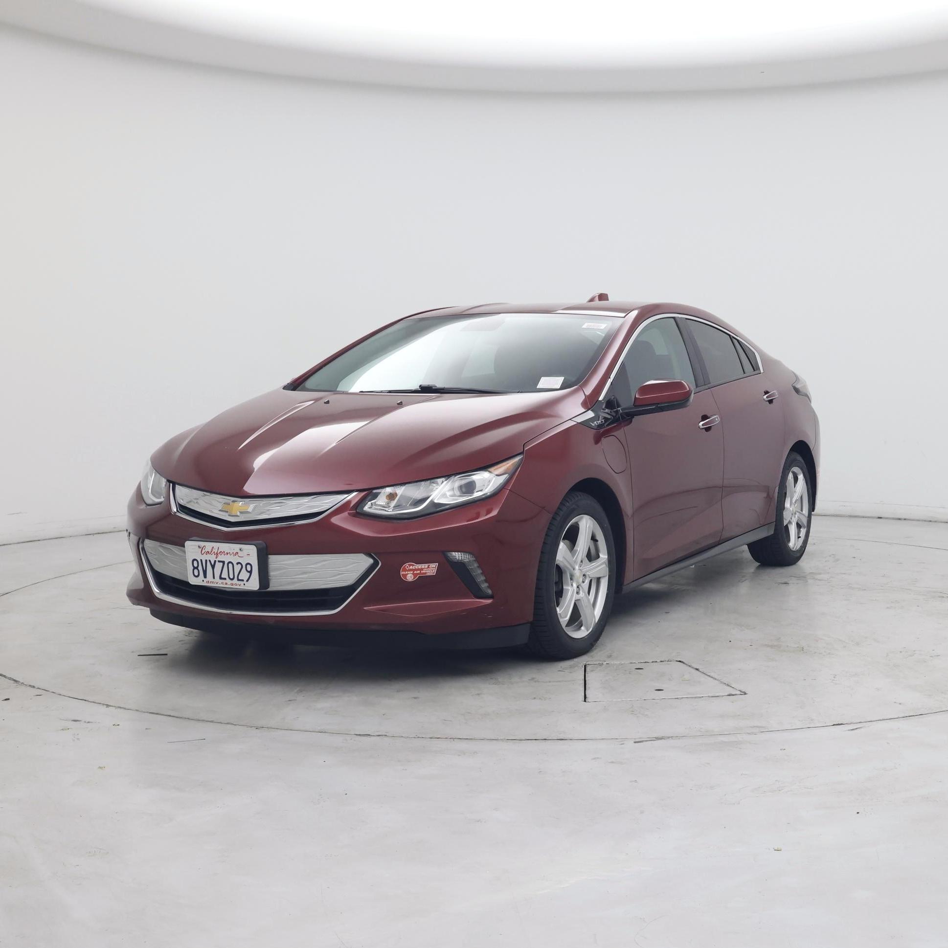 Thumbnail: 2017 Chevrolet Volt - 4