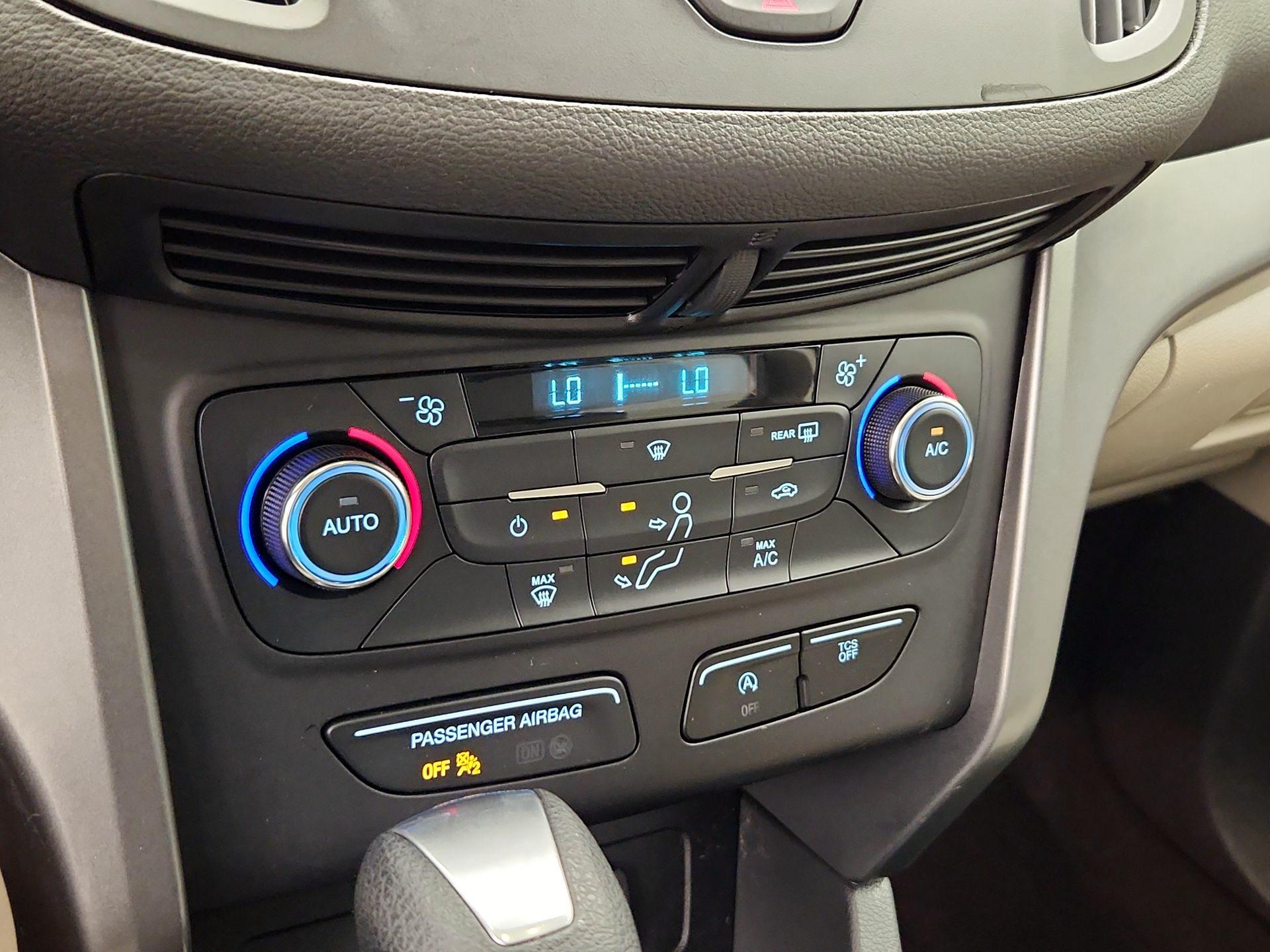 Thumbnail: 2017 Ford Escape - 16