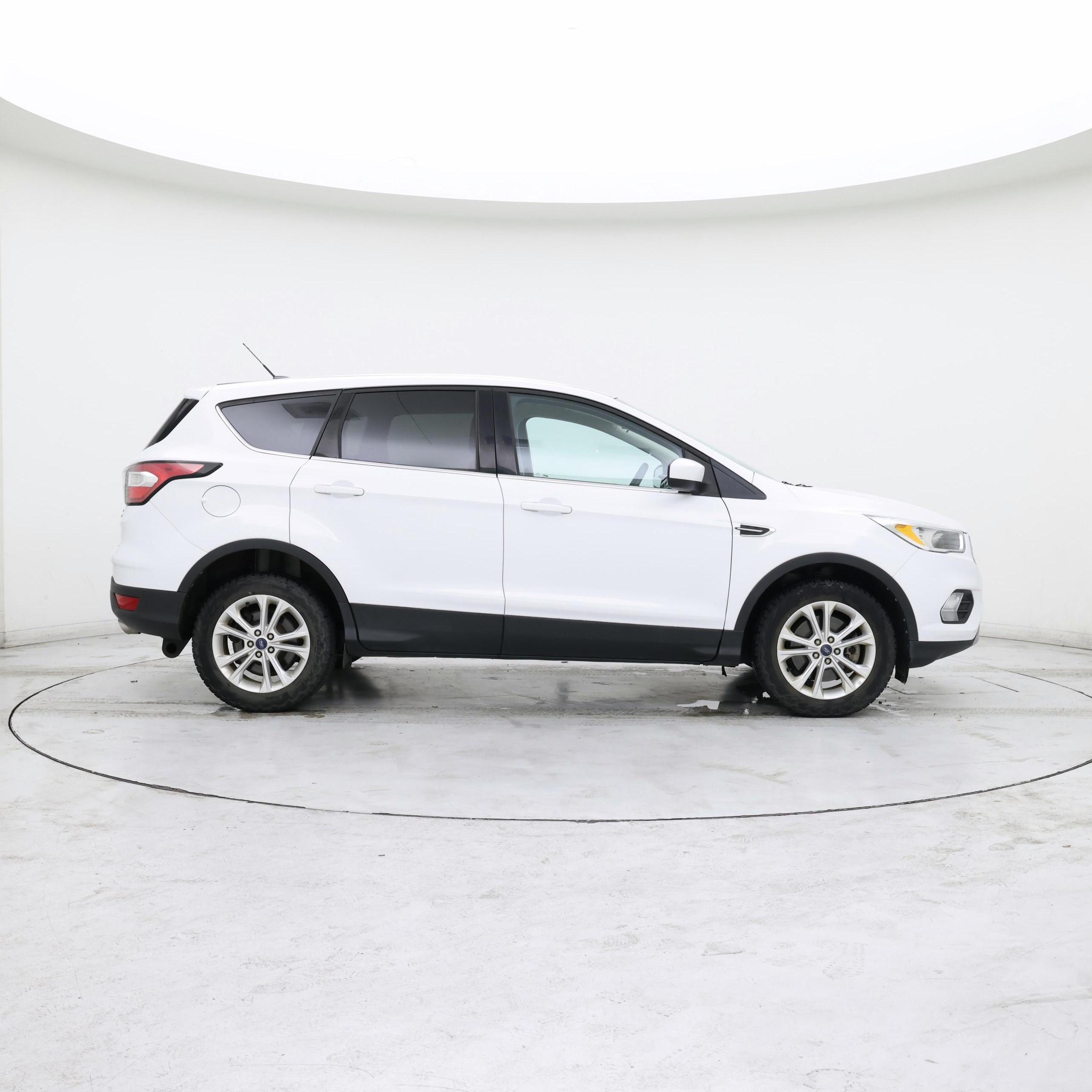 Thumbnail: 2017 Ford Escape - 7