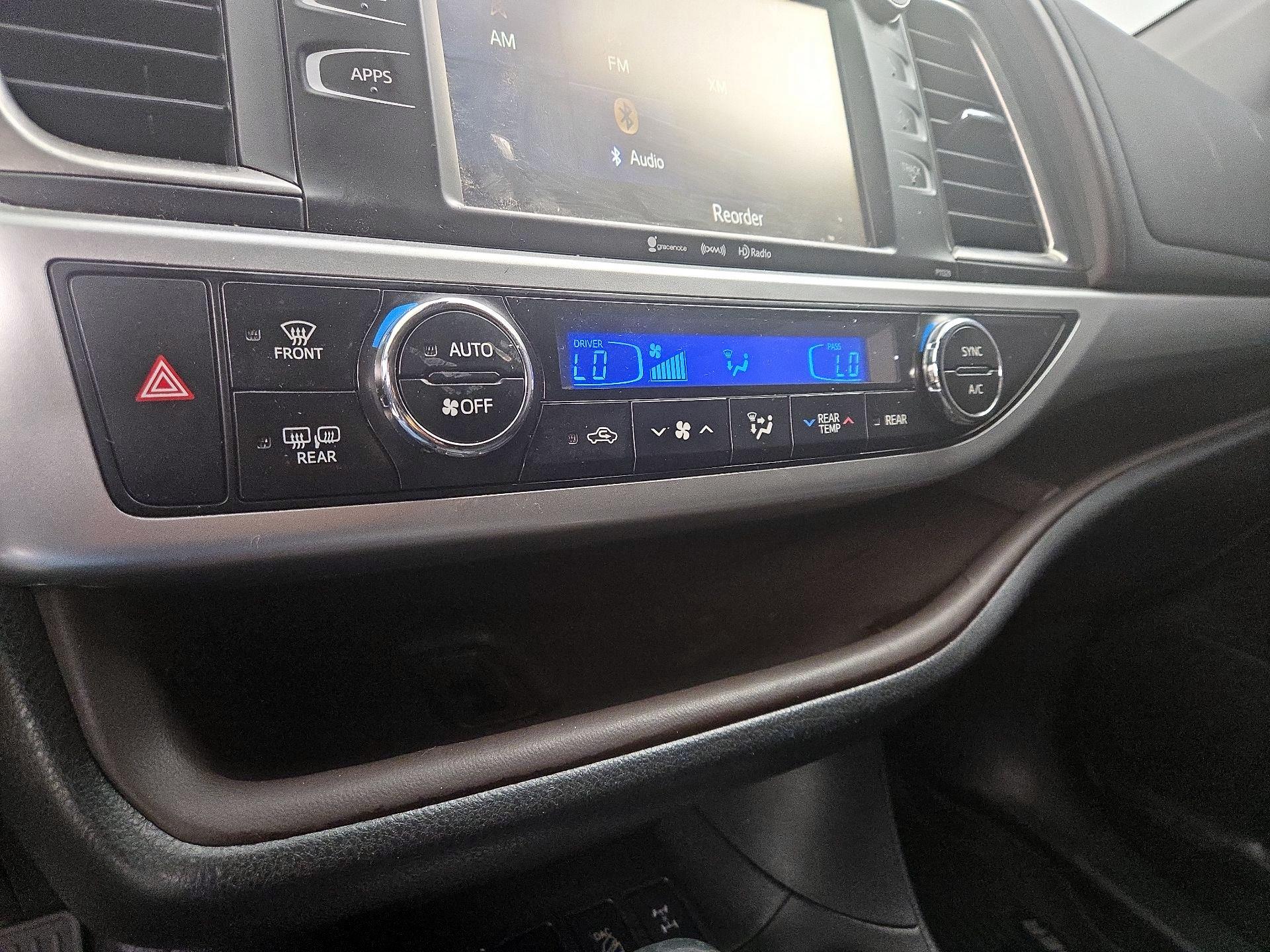 Thumbnail: 2017 Toyota Highlander - 16