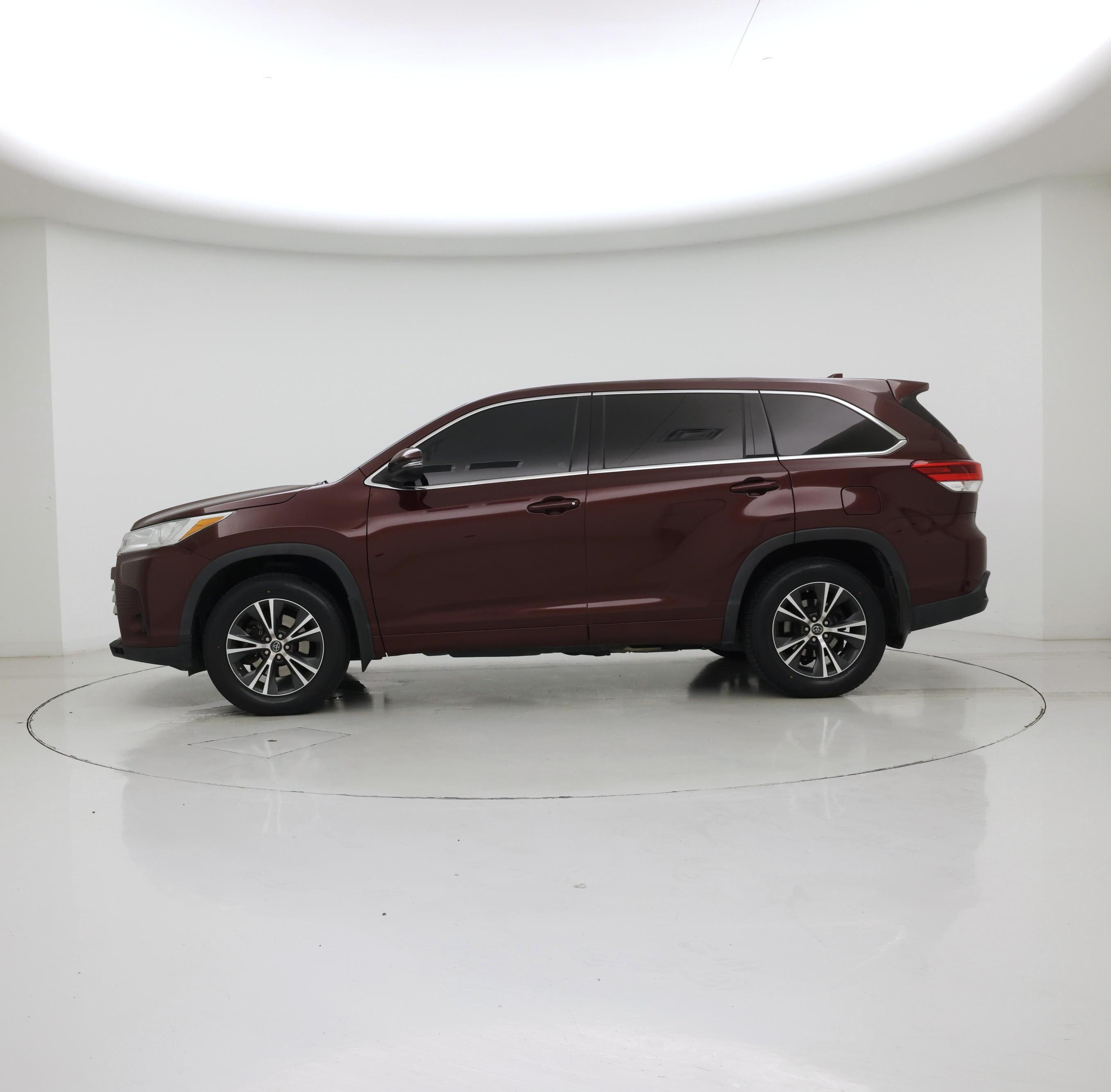 Thumbnail: 2017 Toyota Highlander - 3