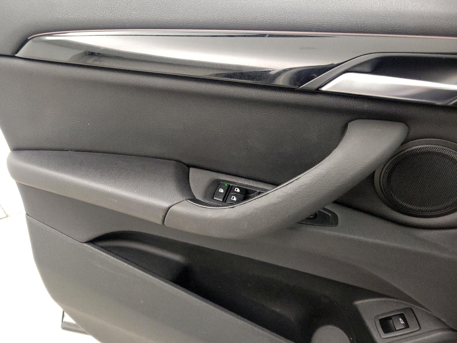 Thumbnail: 2016 BMW X1 - 12