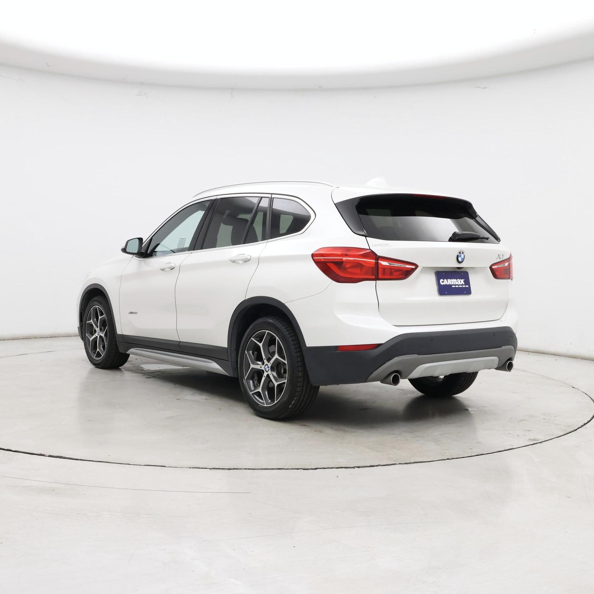 Thumbnail: 2016 BMW X1 - 2