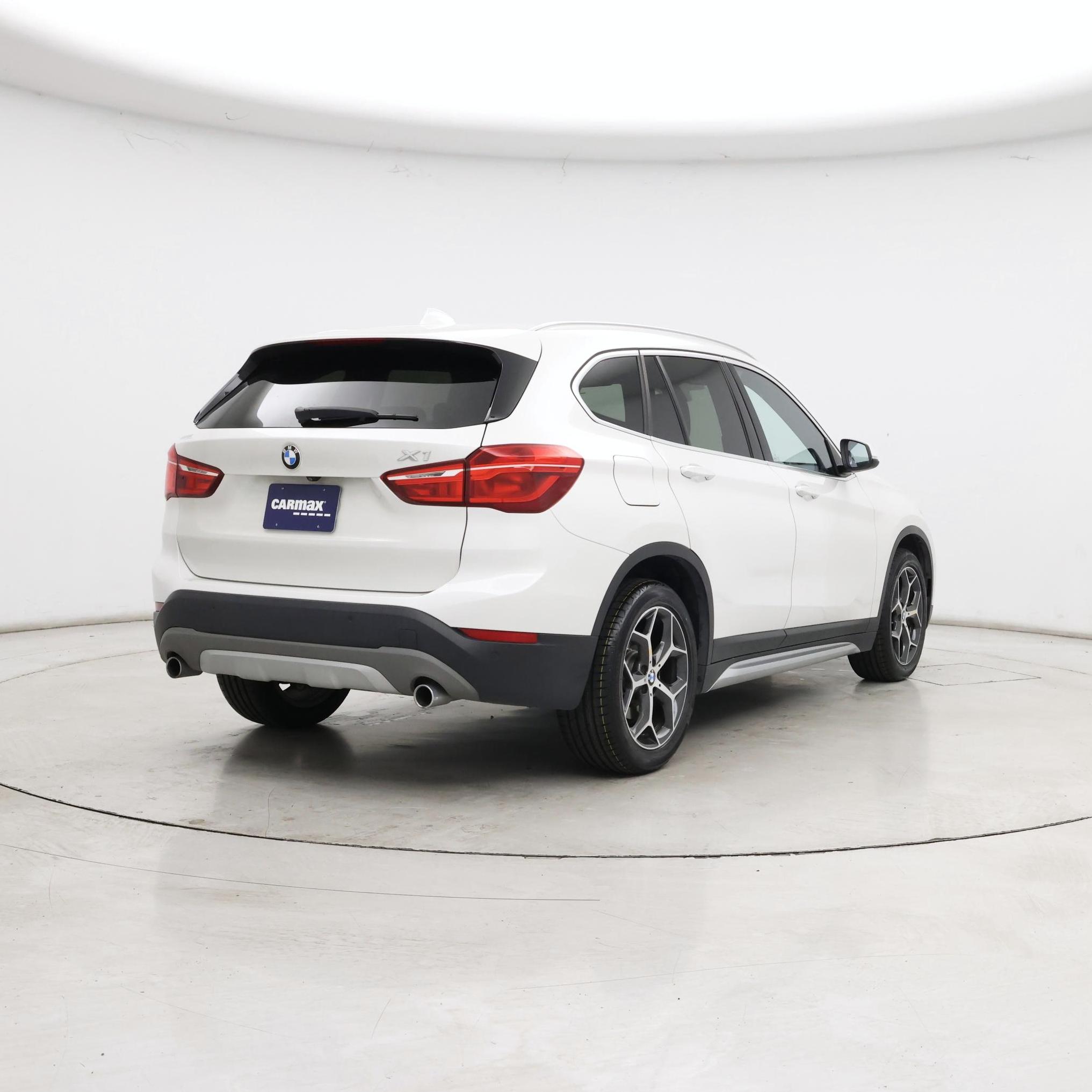 Thumbnail: 2016 BMW X1 - 8