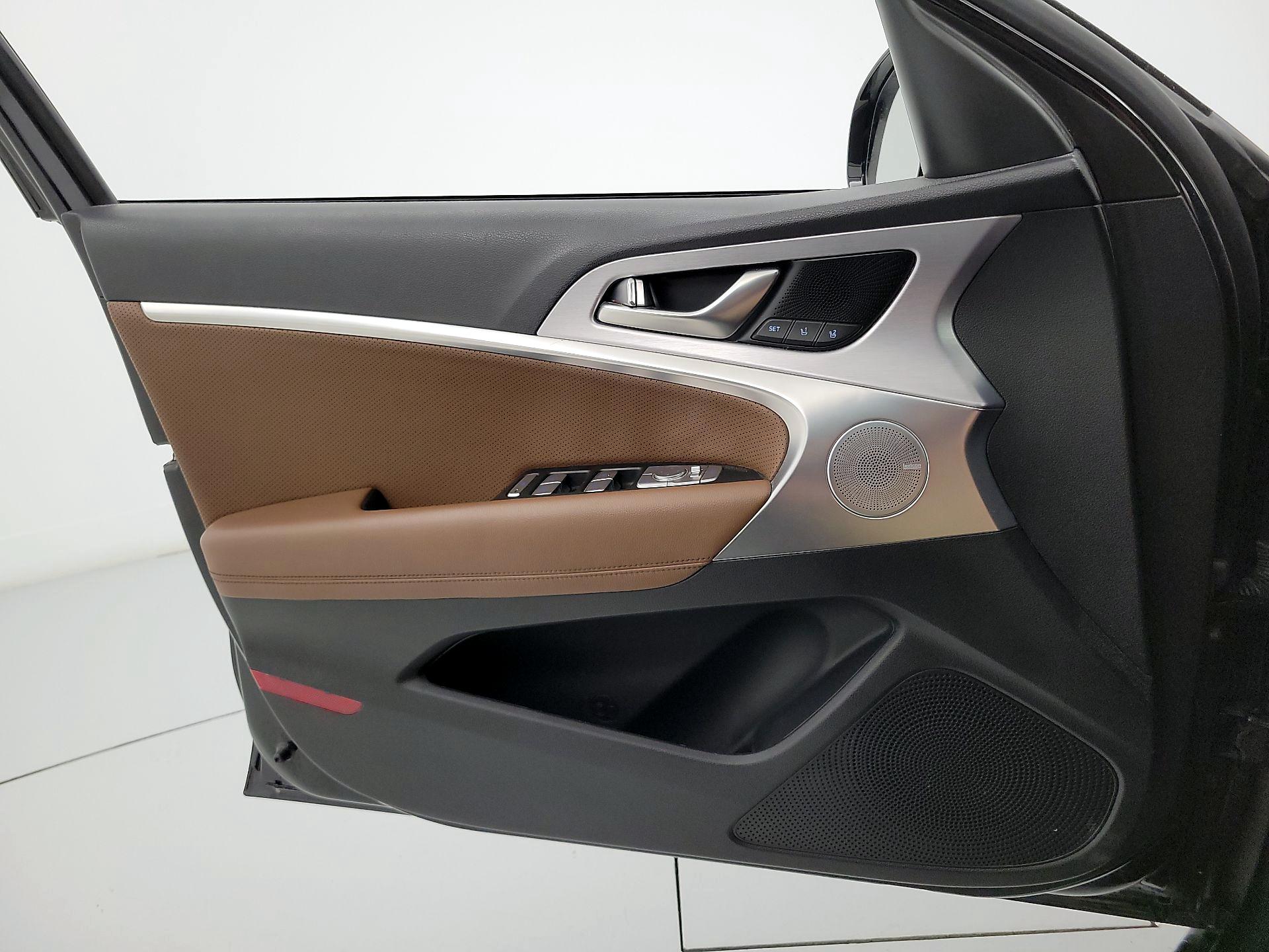 Thumbnail: 2021 Genesis G70 - 12