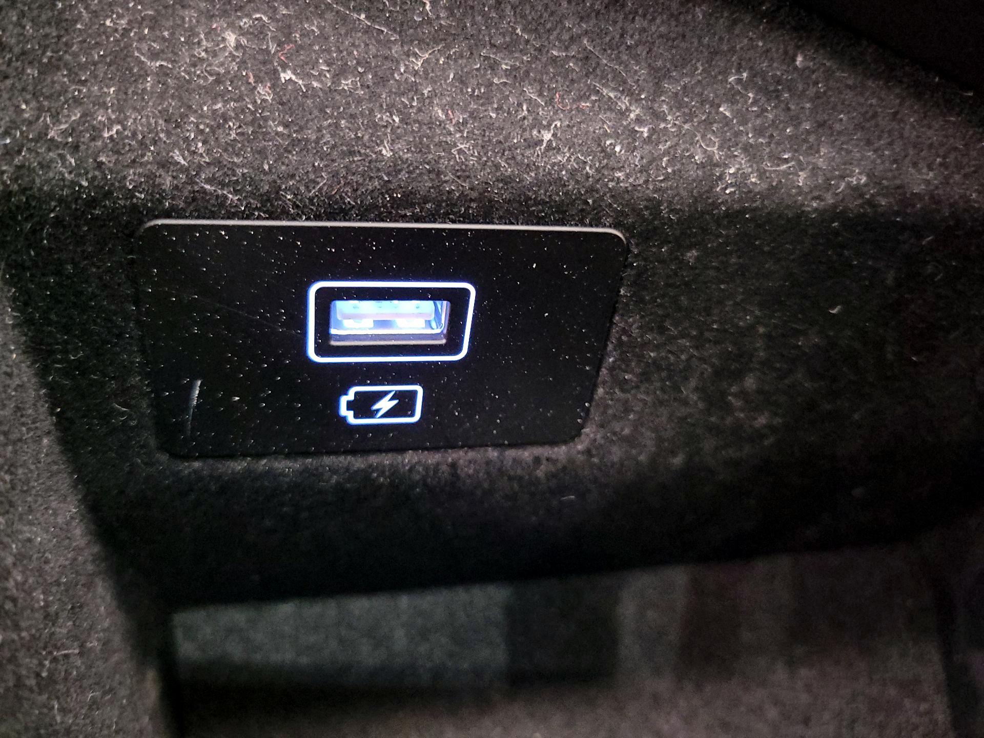 Thumbnail: 2021 Genesis G70 - 19