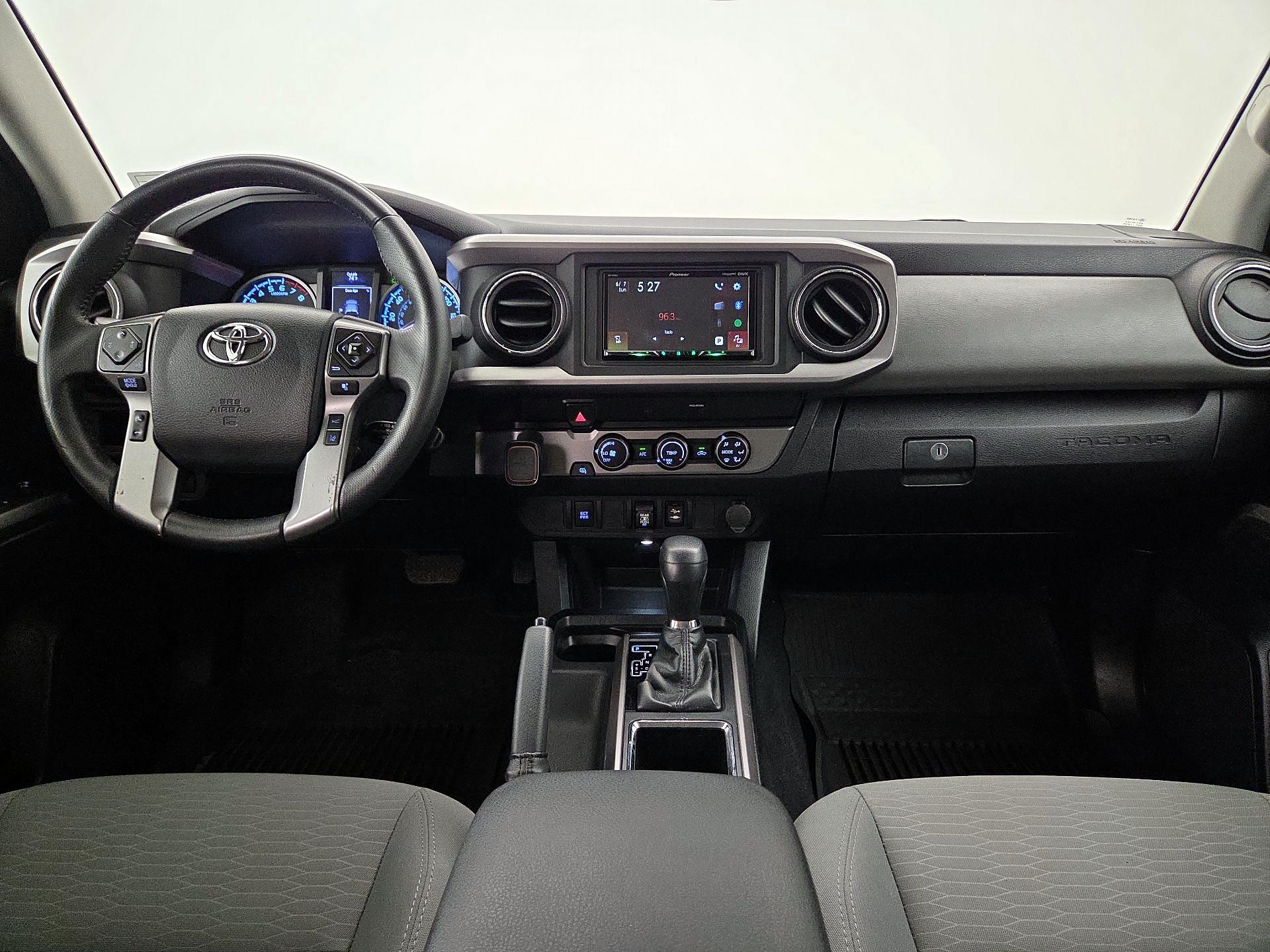 Thumbnail: 2019 Toyota Tacoma - 9