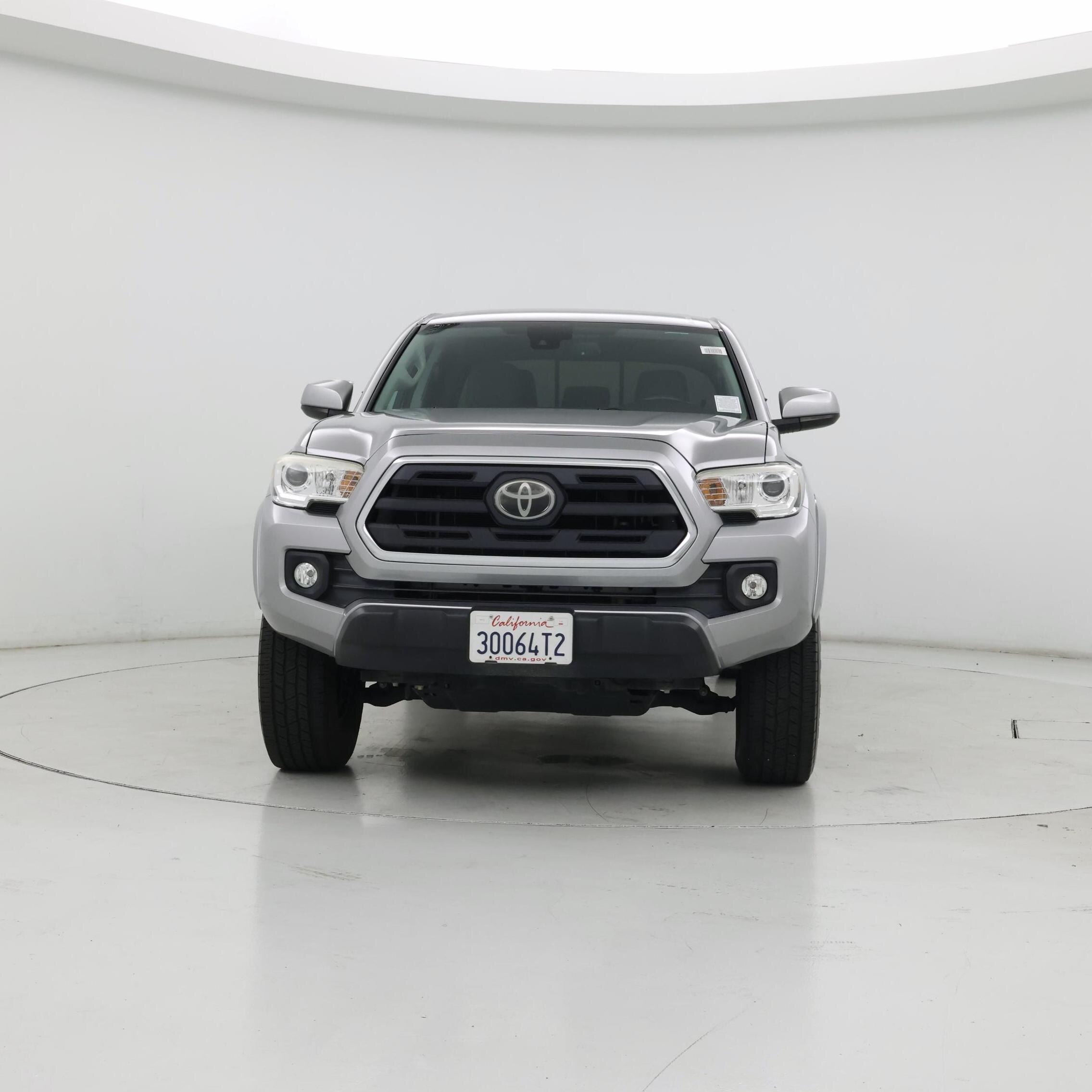 Thumbnail: 2019 Toyota Tacoma - 5