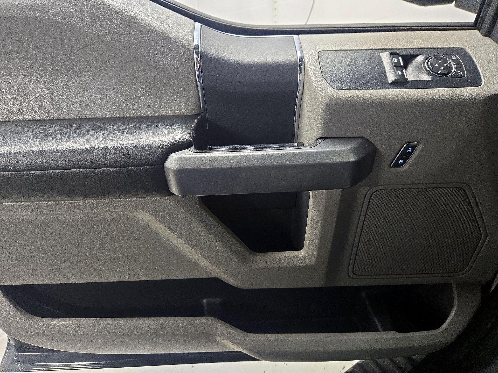 Thumbnail: 2017 Ford F-150 - 12