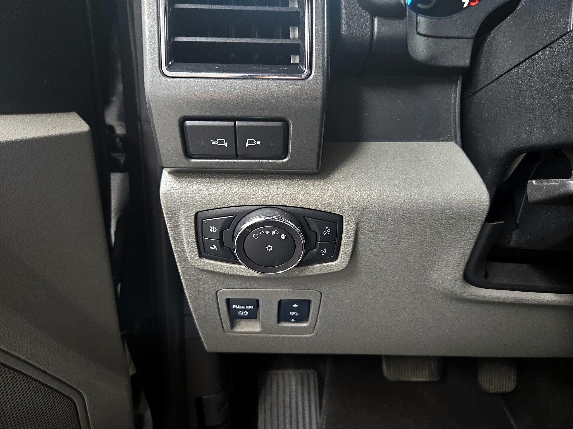 Thumbnail: 2017 Ford F-150 - 13