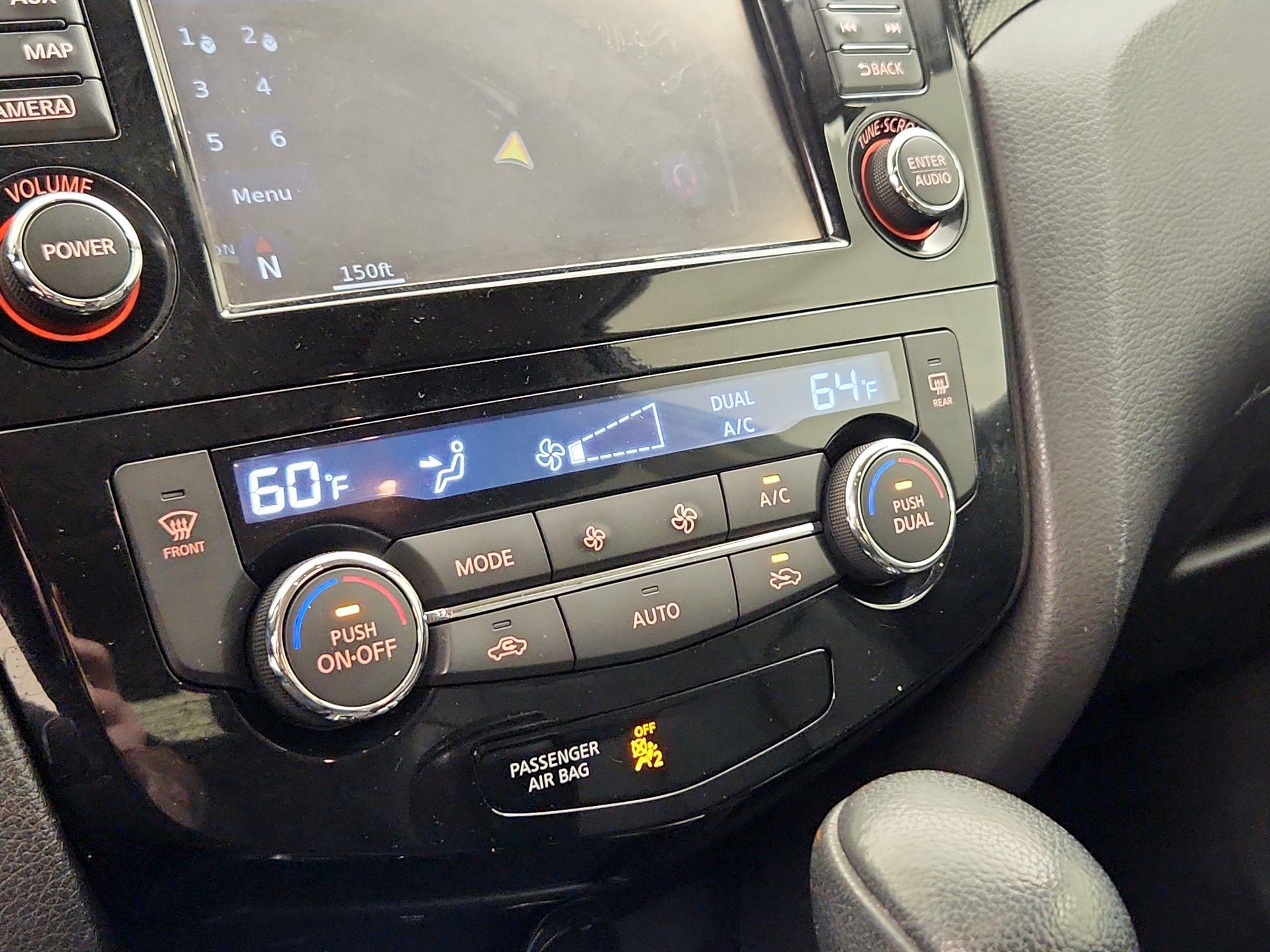 Thumbnail: 2016 Nissan Rogue - 17