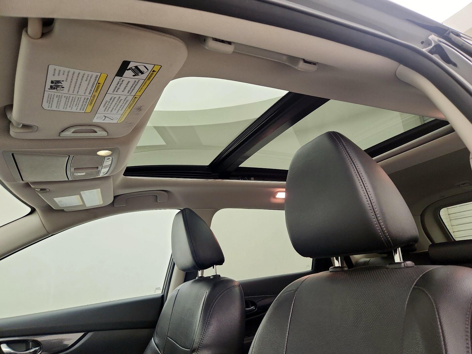 Thumbnail: 2016 Nissan Rogue - 20