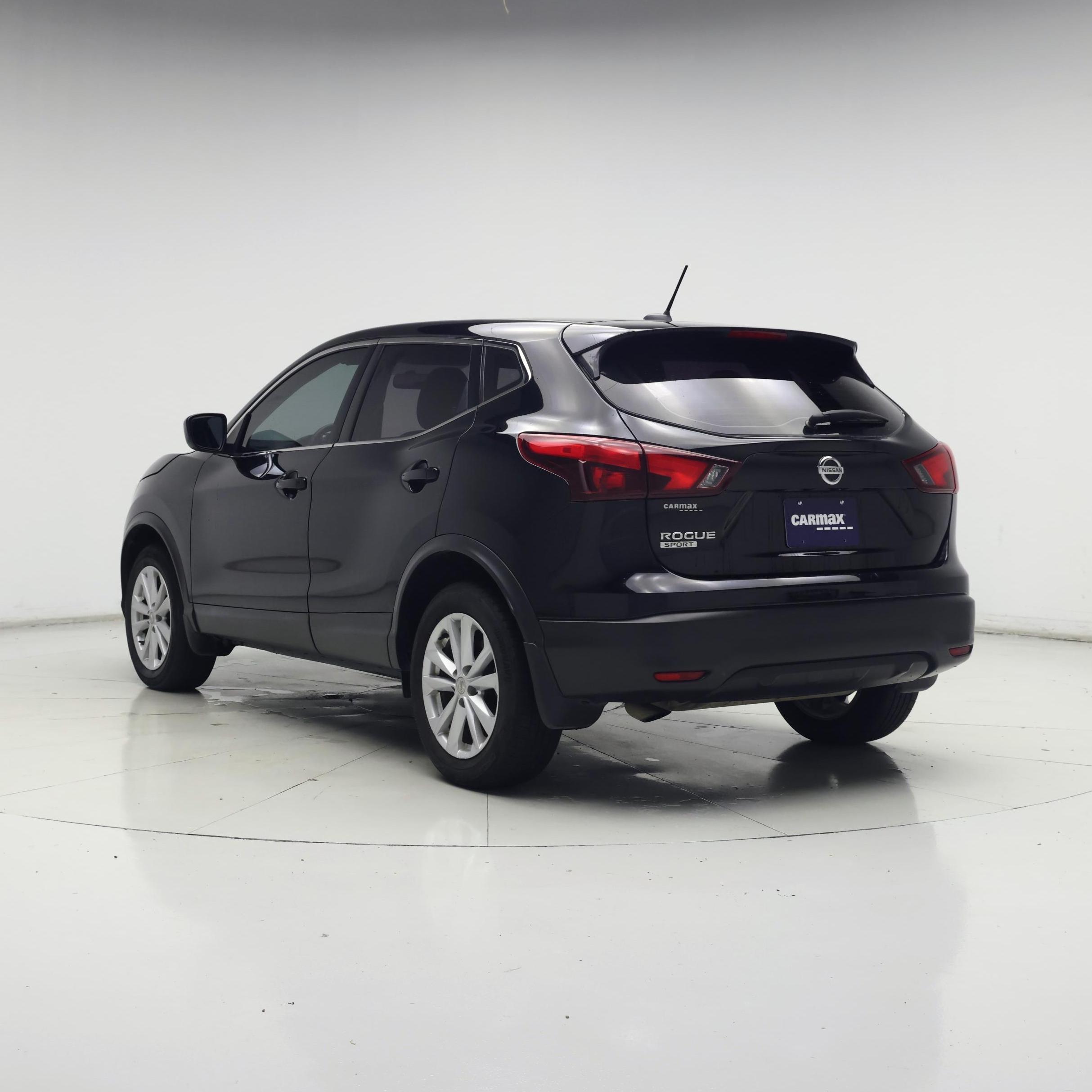 Thumbnail: 2018 Nissan Rogue Sport - 2