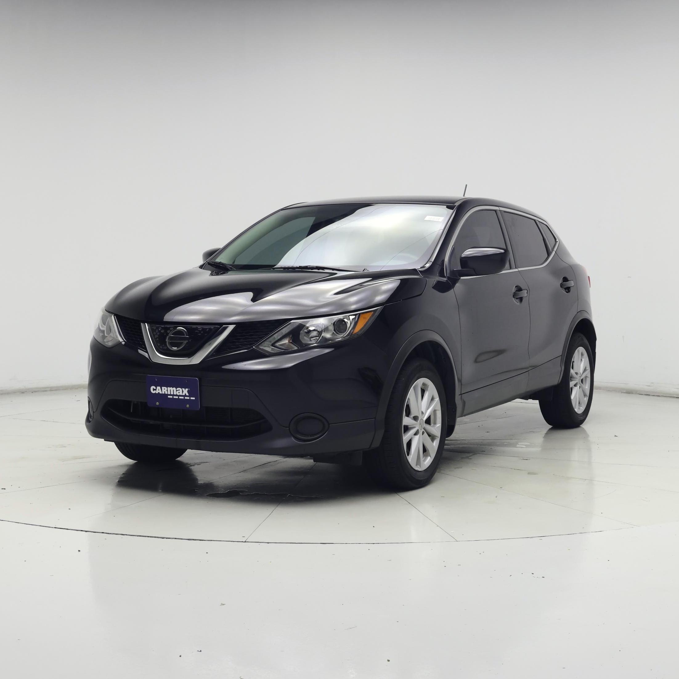 Thumbnail: 2018 Nissan Rogue Sport - 4