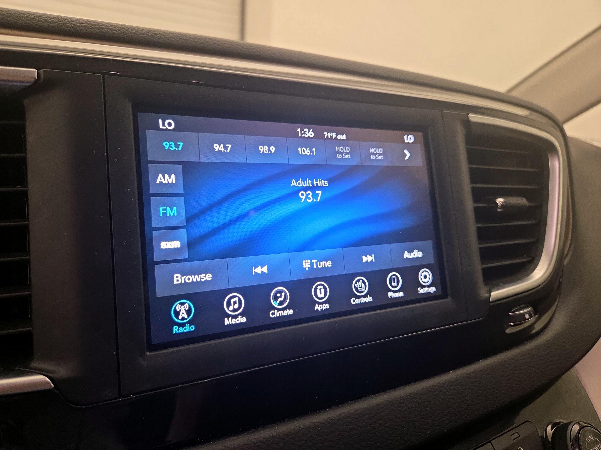 Thumbnail: 2019 Chrysler Pacifica - 13