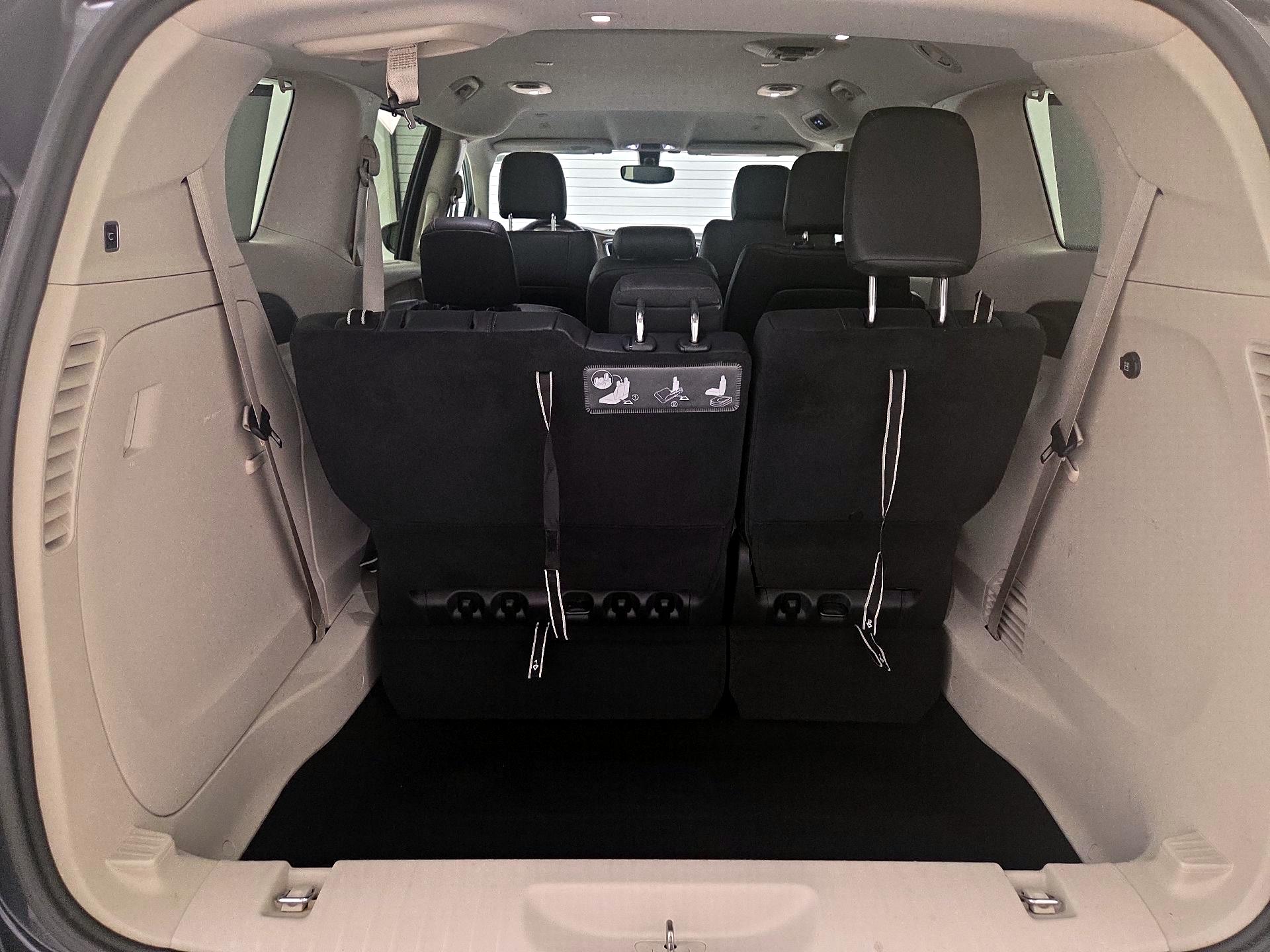 Thumbnail: 2019 Chrysler Pacifica - 18