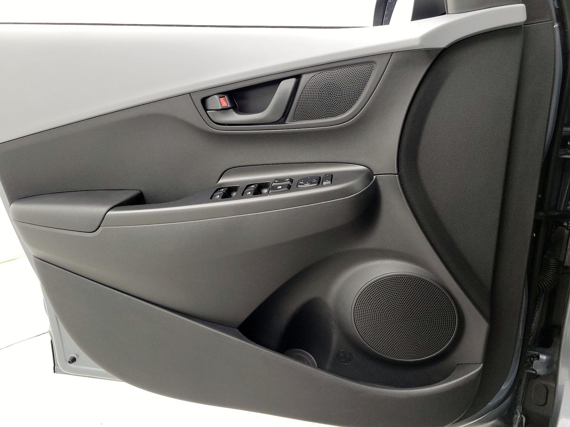 Thumbnail: 2021 Hyundai Kona - 12