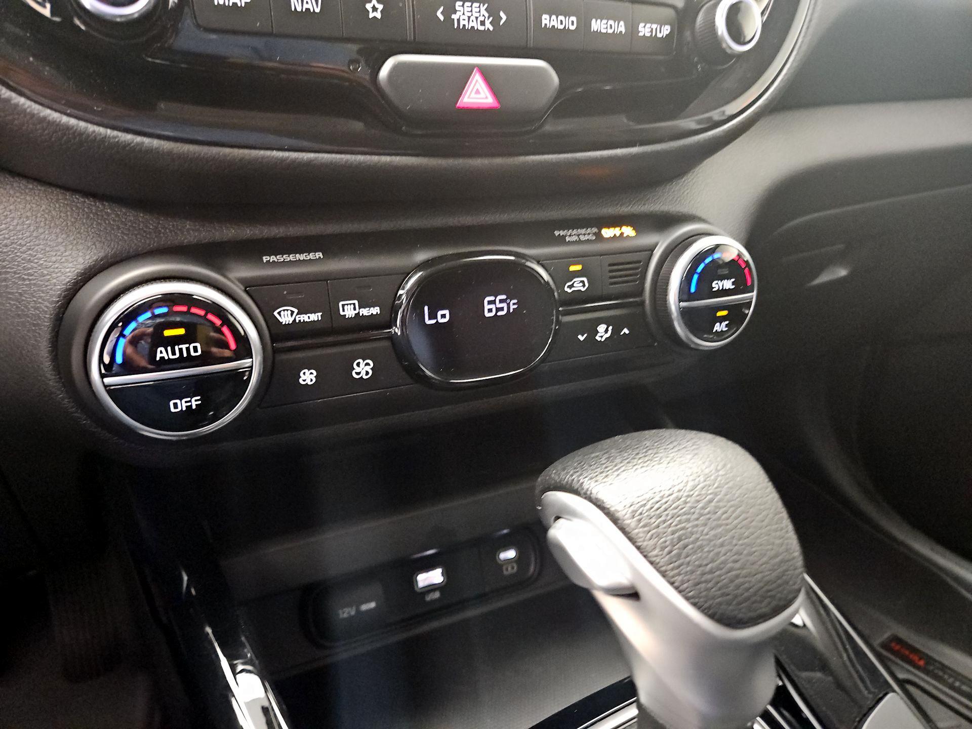 Thumbnail: 2023 Kia Soul - 17
