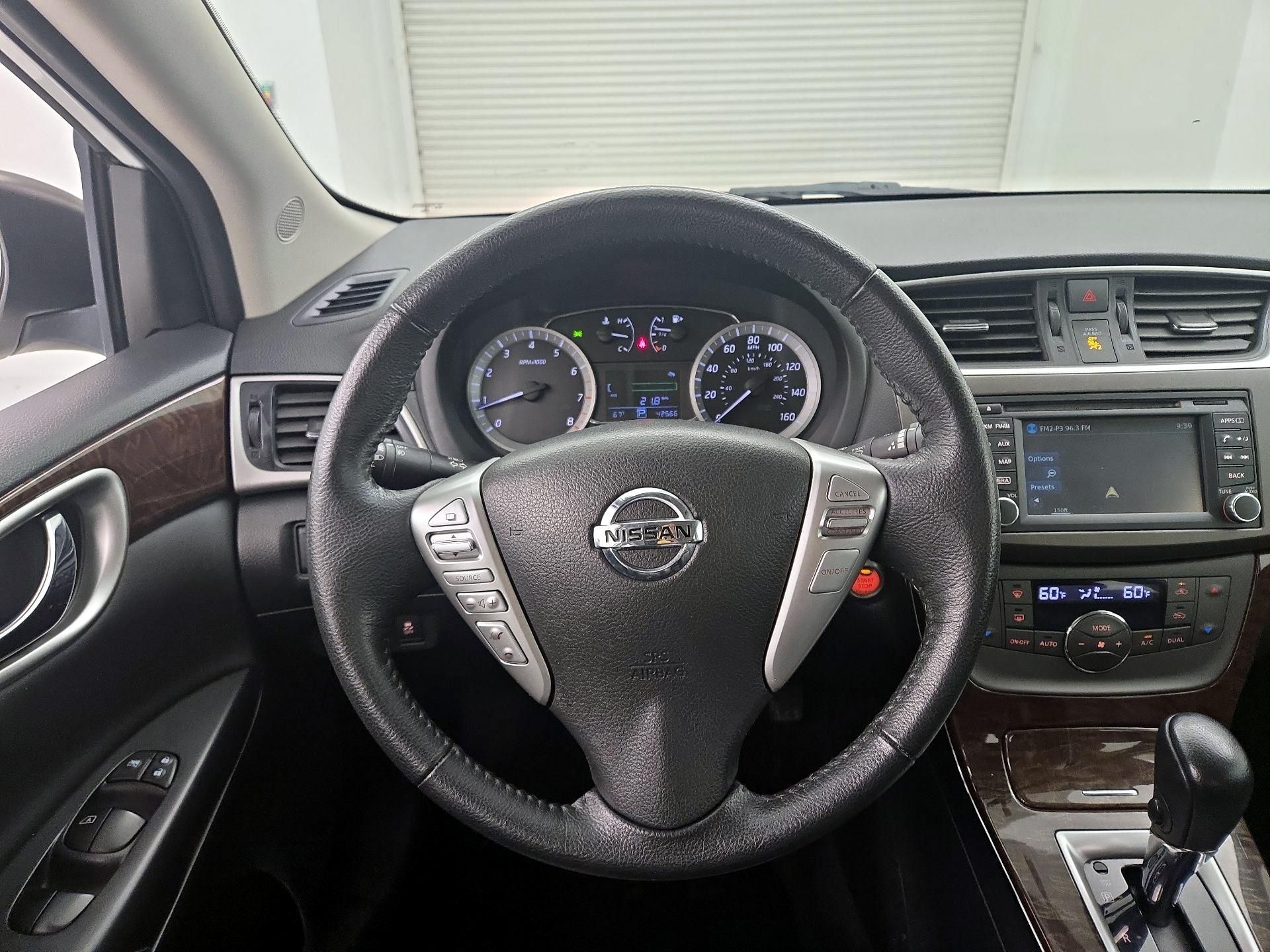 Thumbnail: 2014 Nissan Sentra - 10