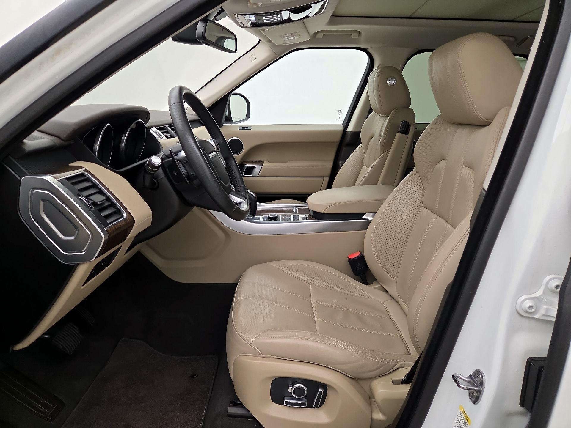 Thumbnail: 2016 Land Rover Range Rover Sport - 11