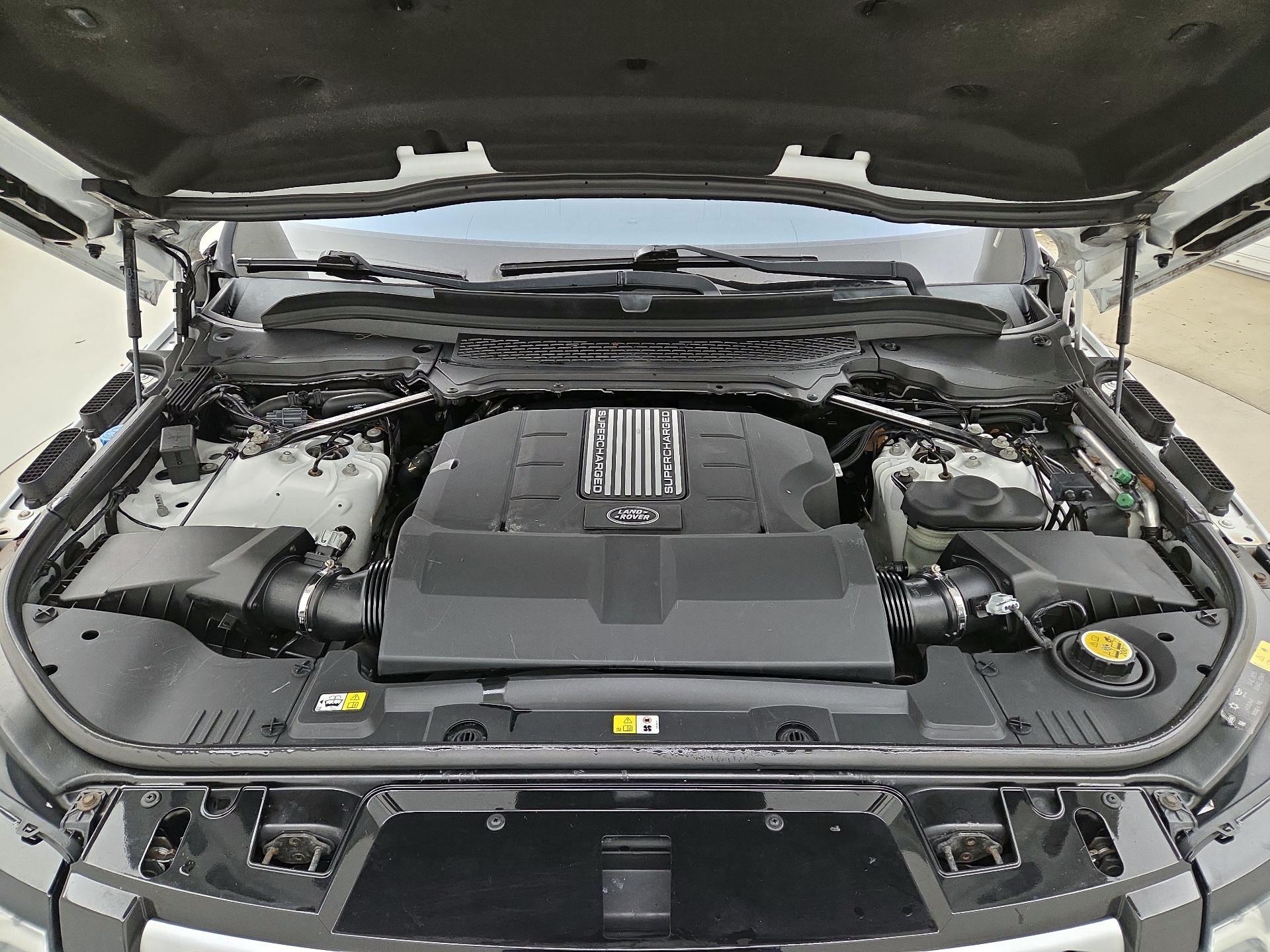 Thumbnail: 2016 Land Rover Range Rover Sport - 20