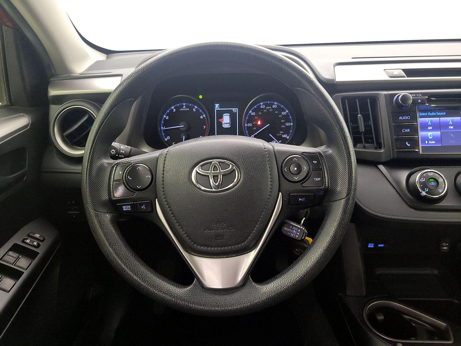 Thumbnail: 2017 Toyota RAV4 - 10