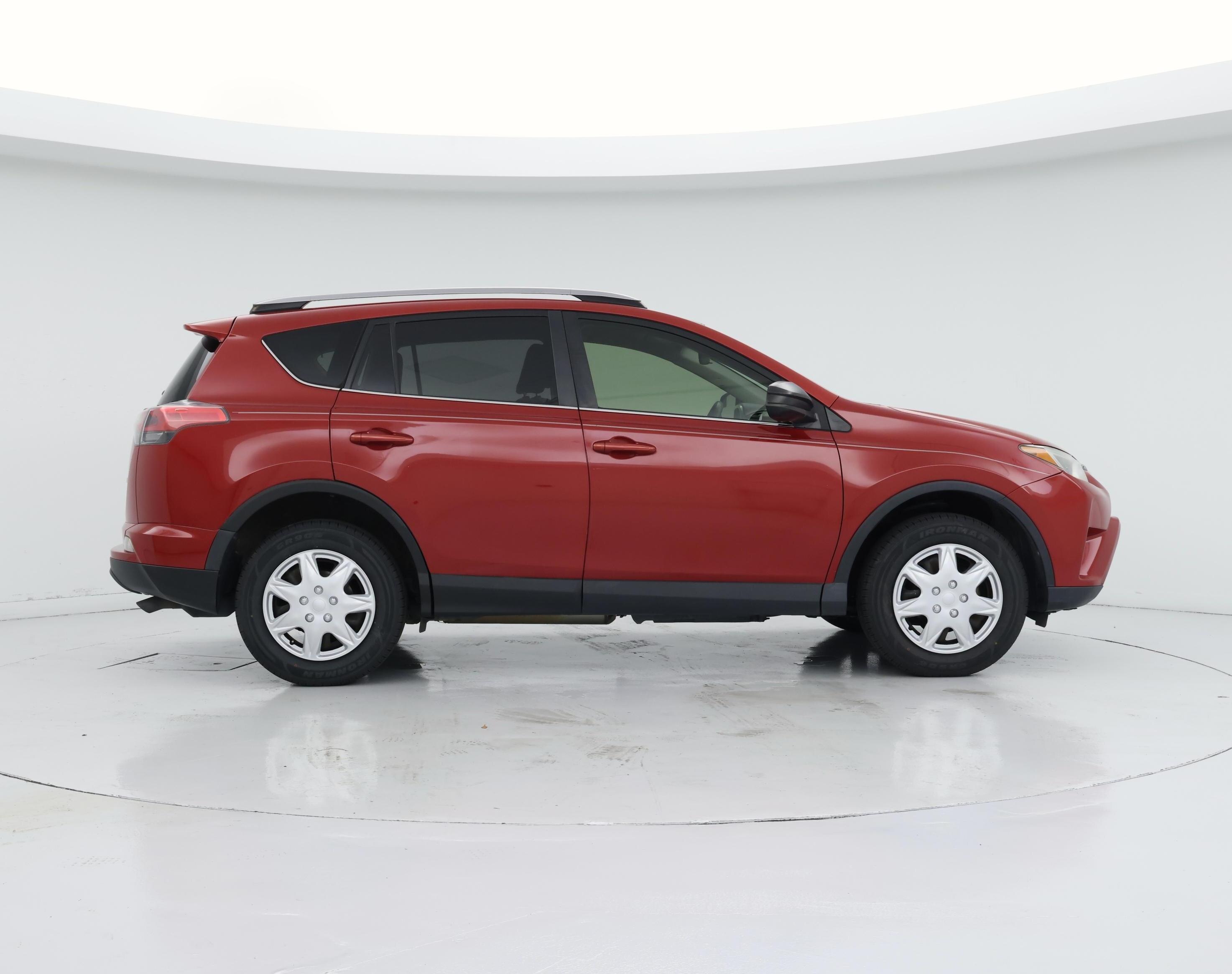 Thumbnail: 2017 Toyota RAV4 - 7