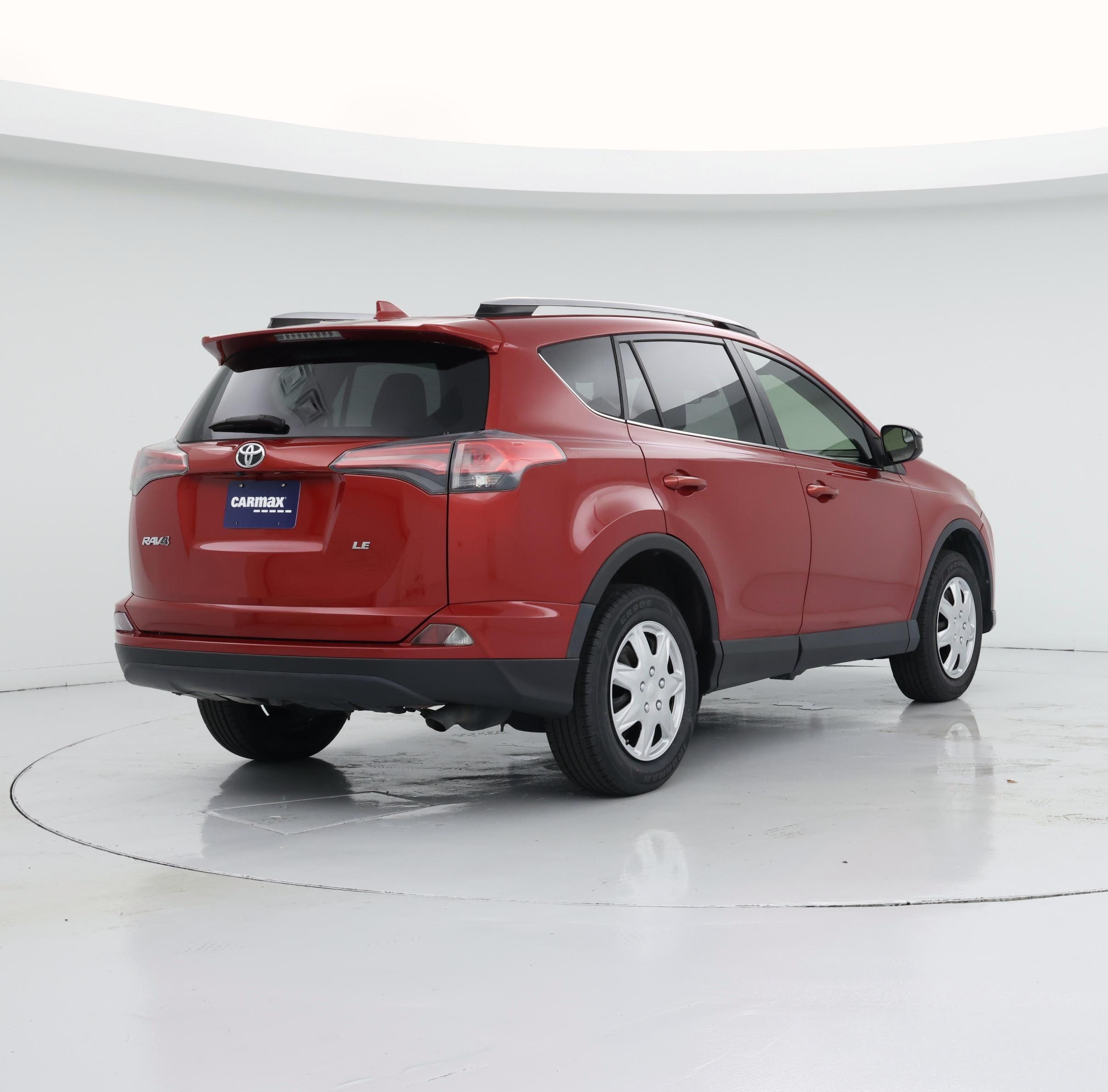 Thumbnail: 2017 Toyota RAV4 - 8