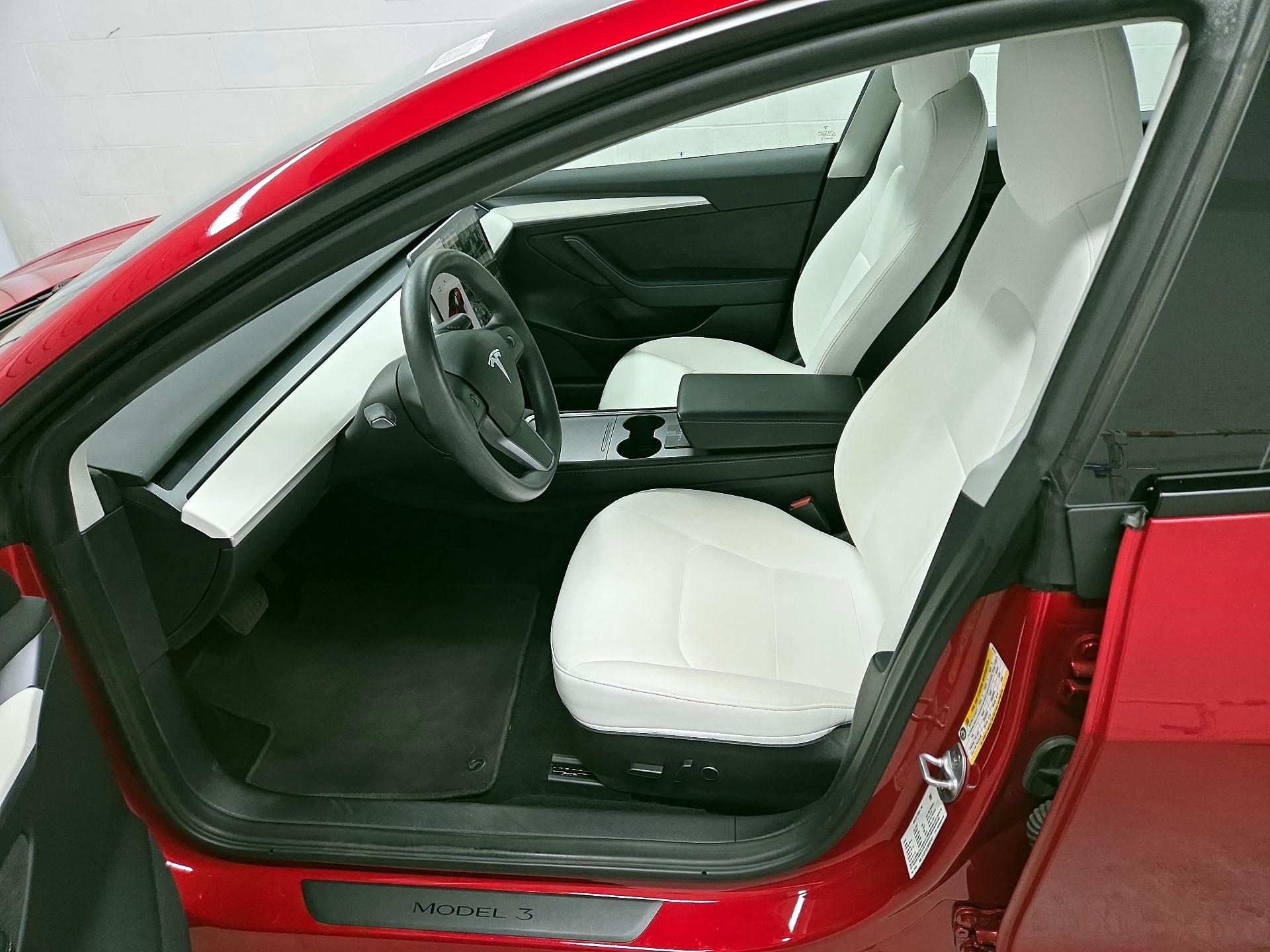 Thumbnail: 2022 Tesla Model 3 - 11