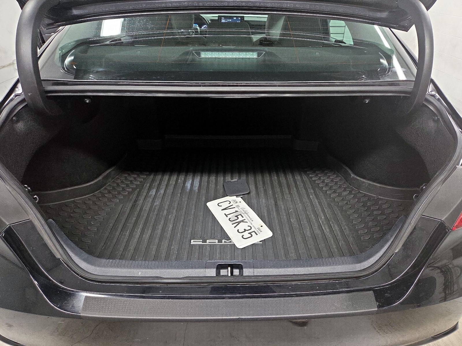 2024 Toyota Camry SE - Photo 15