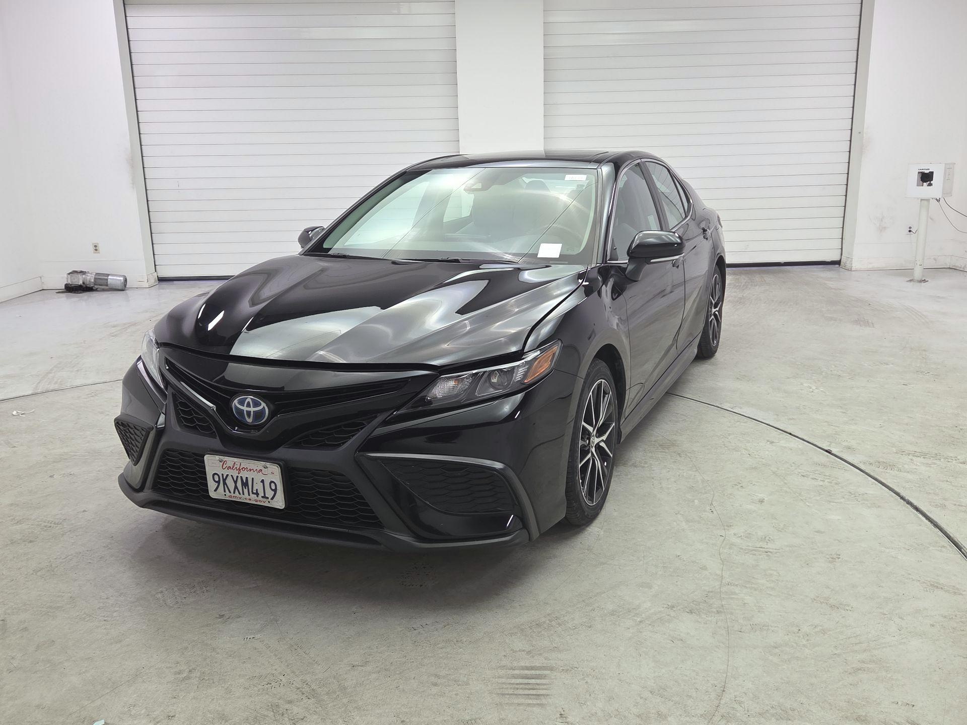 Thumbnail: 2024 Toyota Camry - 3